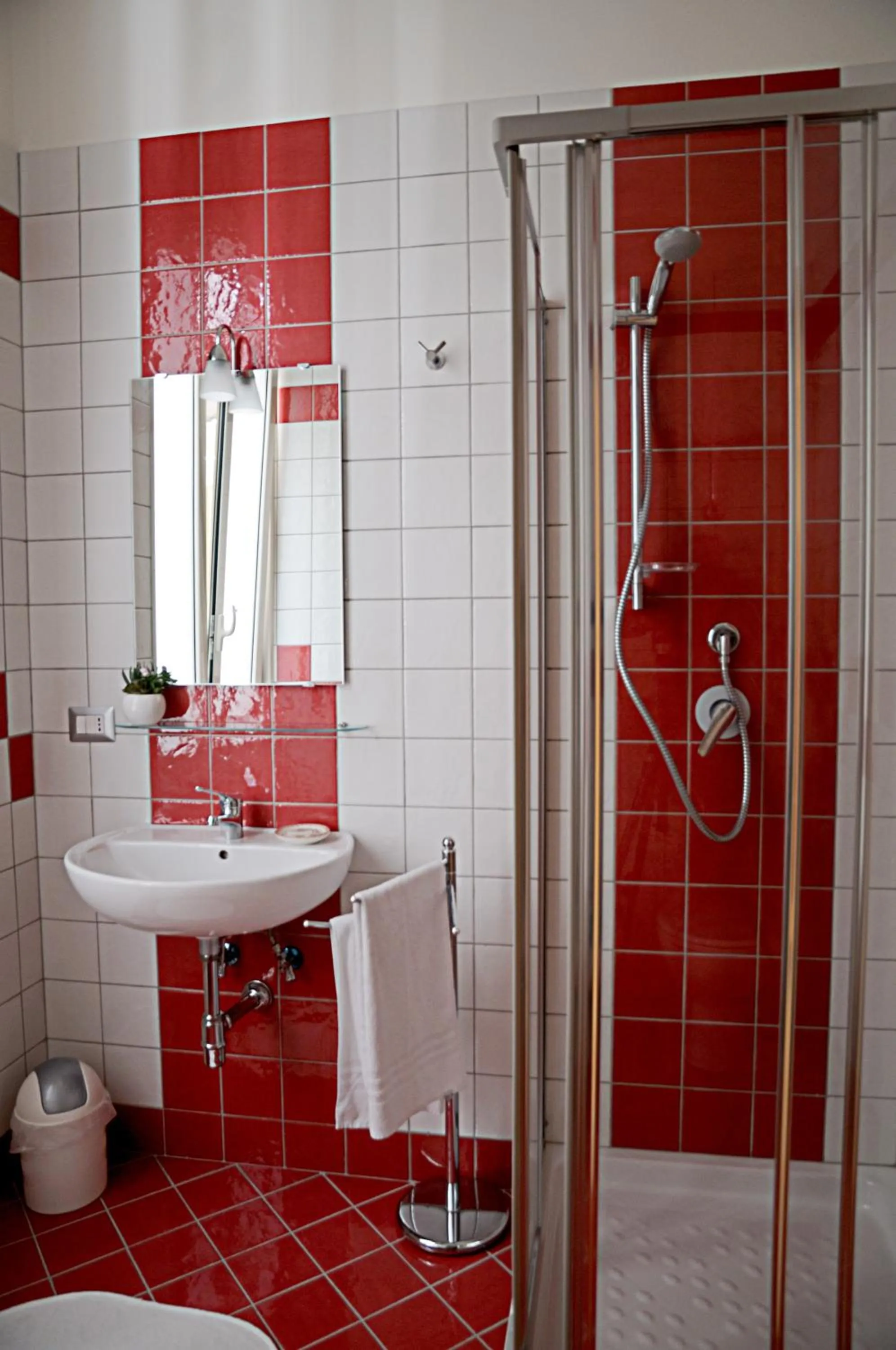 Shower in B&B Casa Aragonese