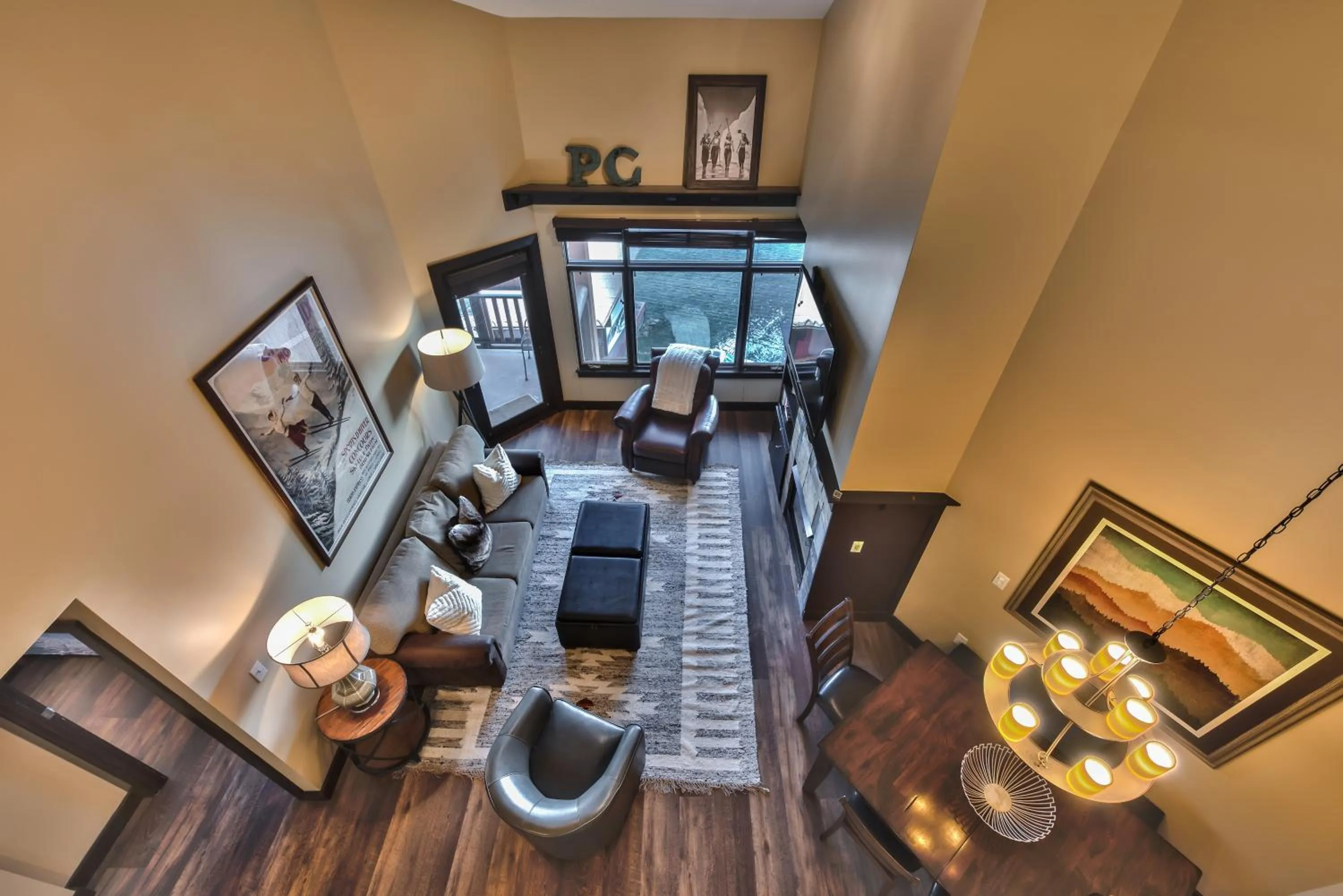 Bed in Superior Ski In Ski out, Top floor Penthouse, Pool, Hot Tubs Conde Nast Forbes Award Winner B508