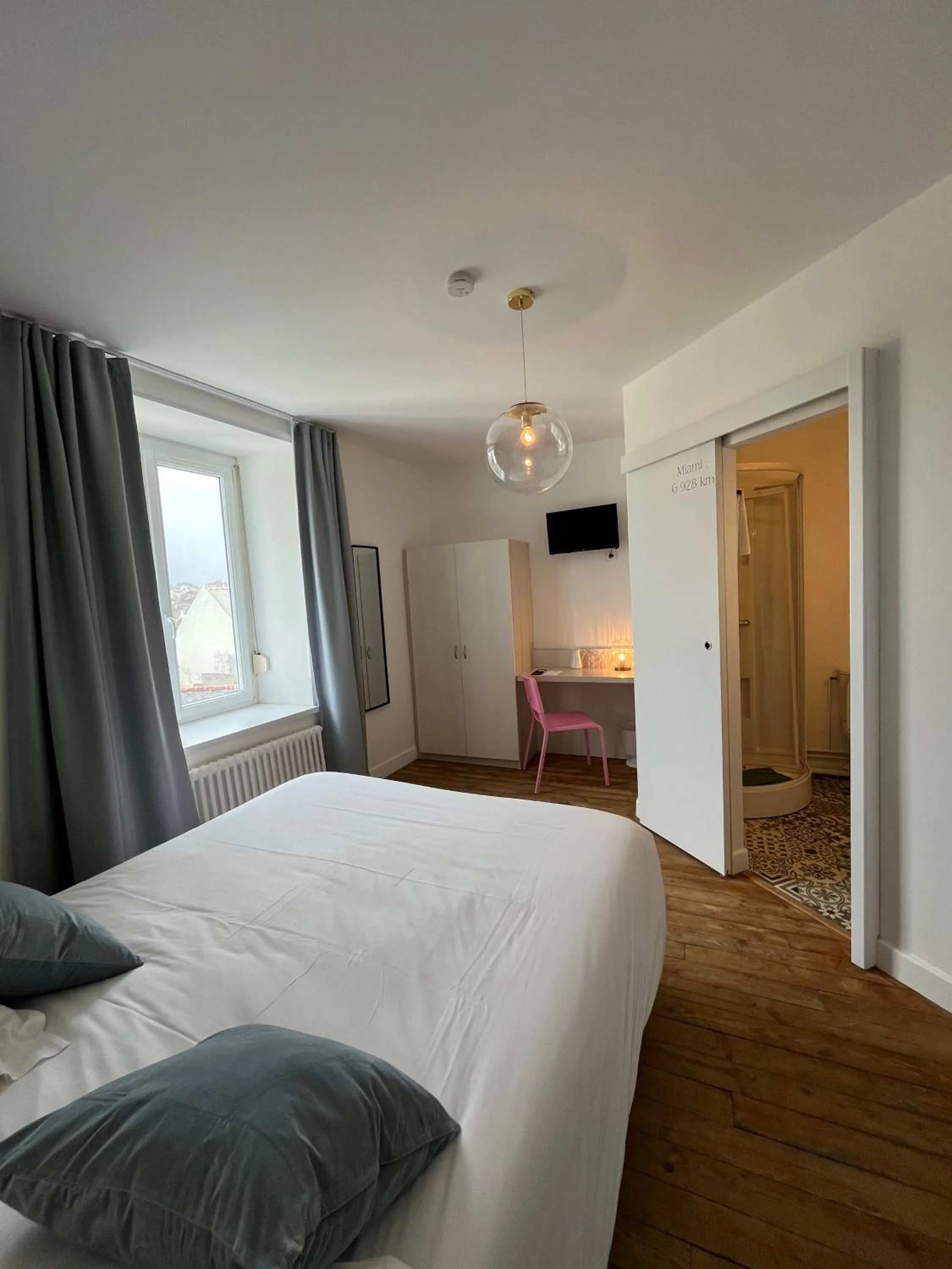 Bedroom, Bed in Hôtel Restaurant La Maison