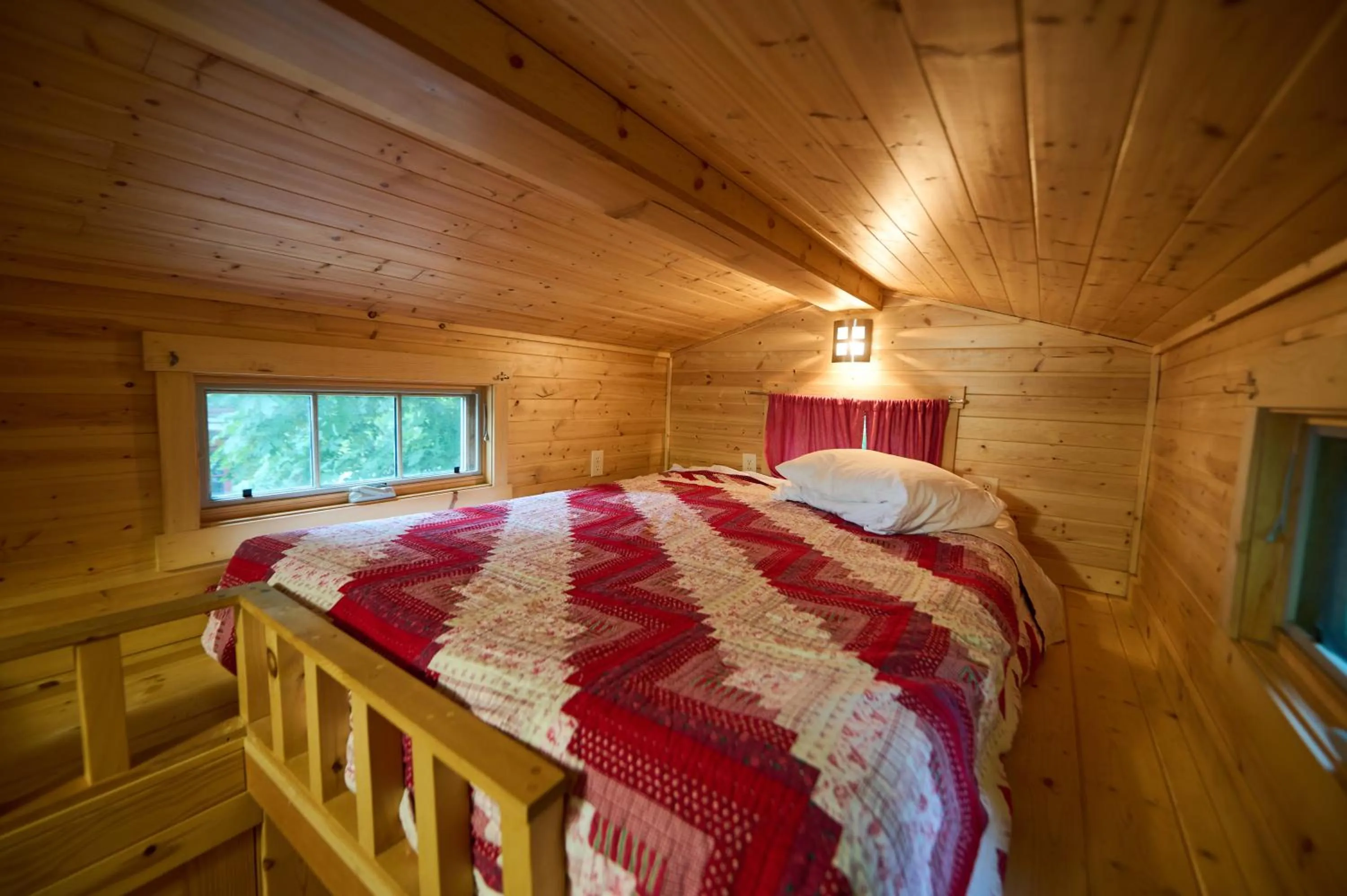 Bed in Mt Hood Tiny House Village