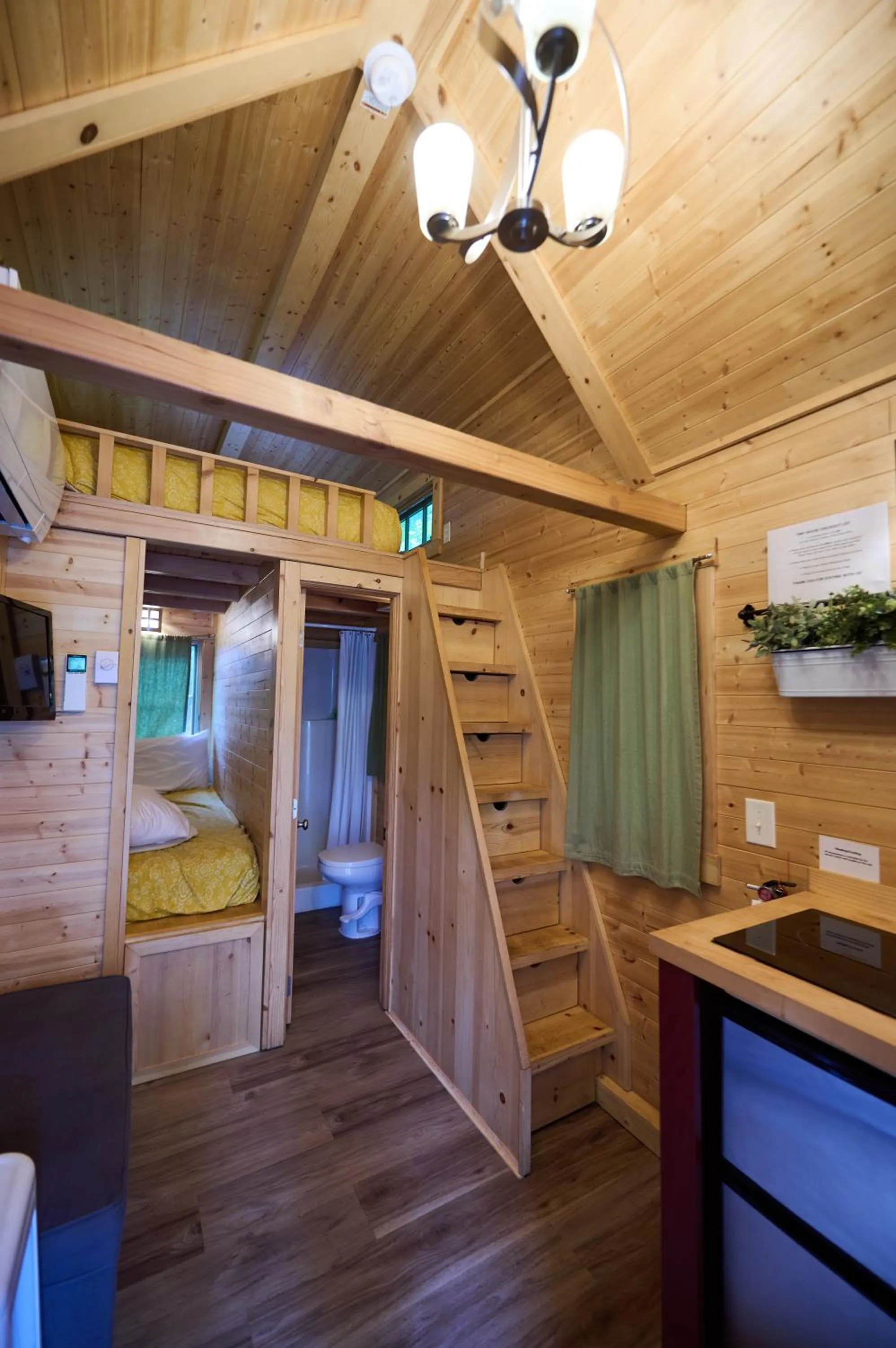Photo of the whole room in Mt Hood Tiny House Village