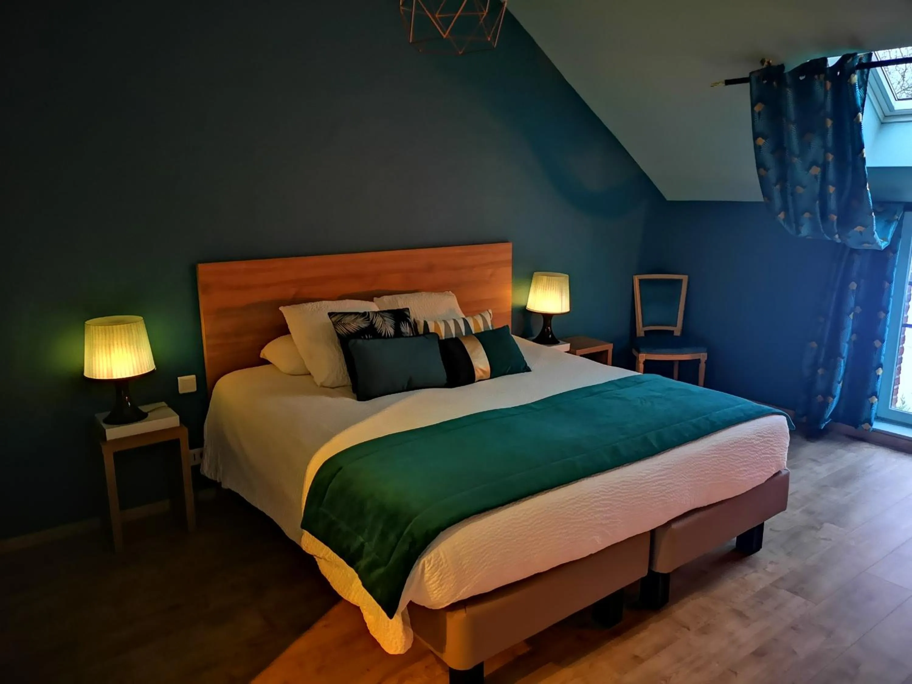 Bed in LOGIS-Hôtel-Restaurant La Gentilhommière