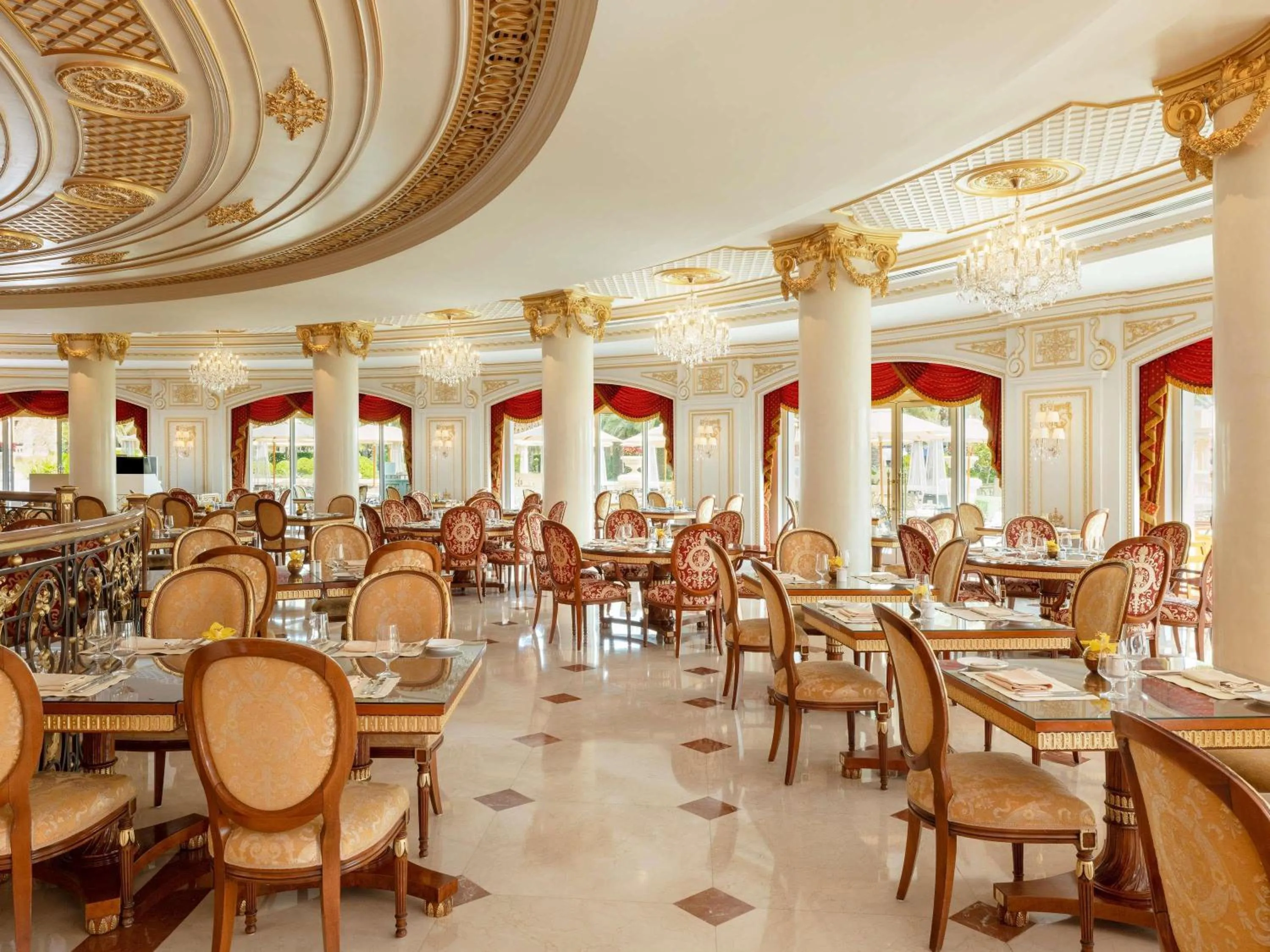 Restaurant/places to eat in Raffles The Palm