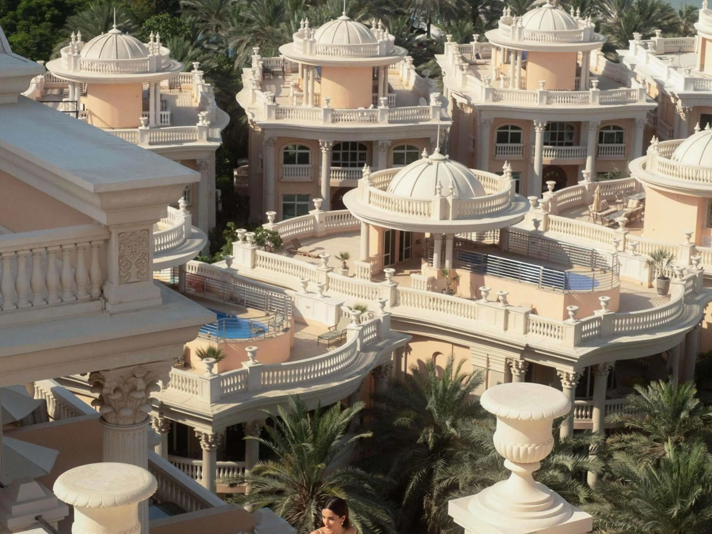 Property building in Raffles The Palm