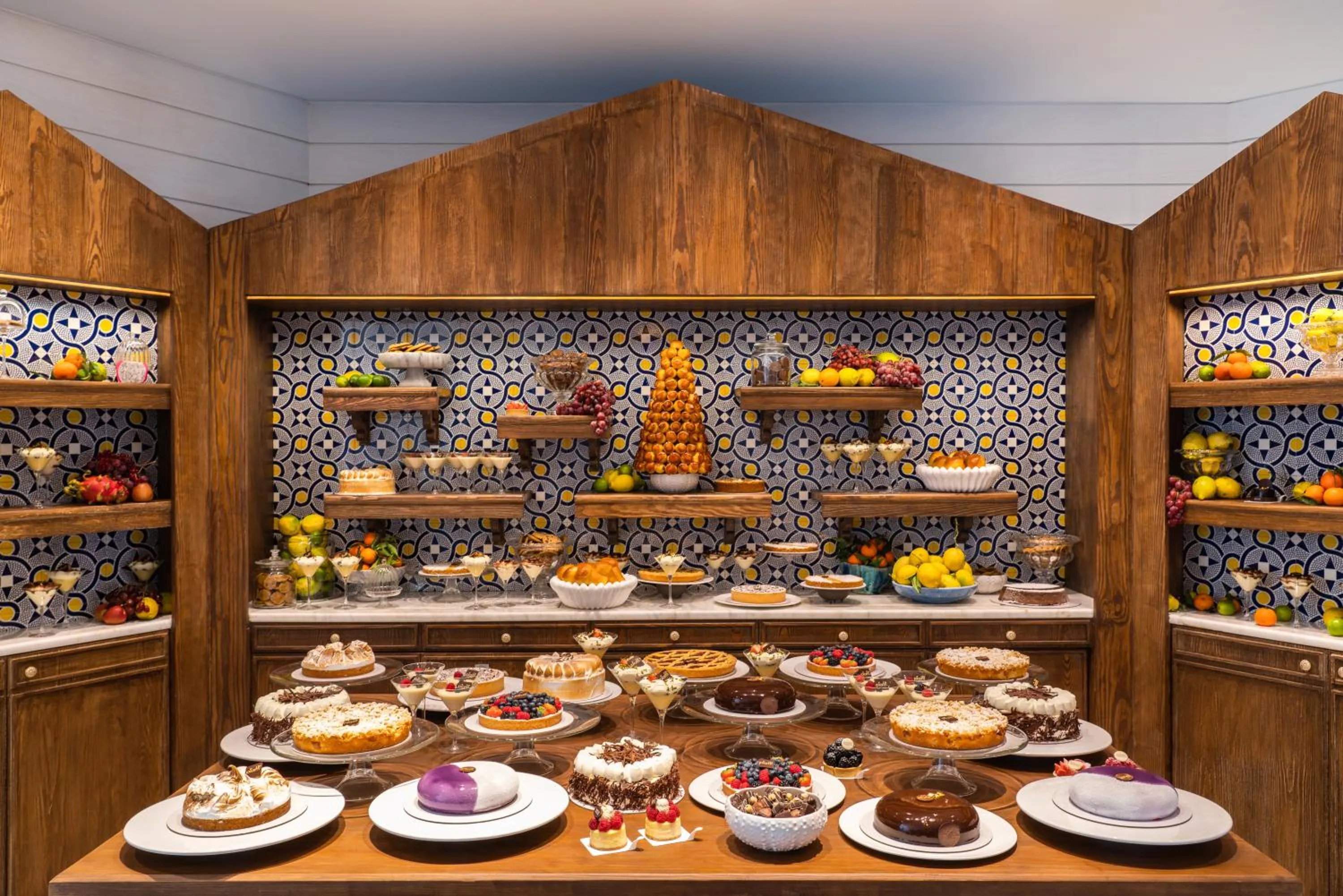 Restaurant/places to eat in Raffles The Palm