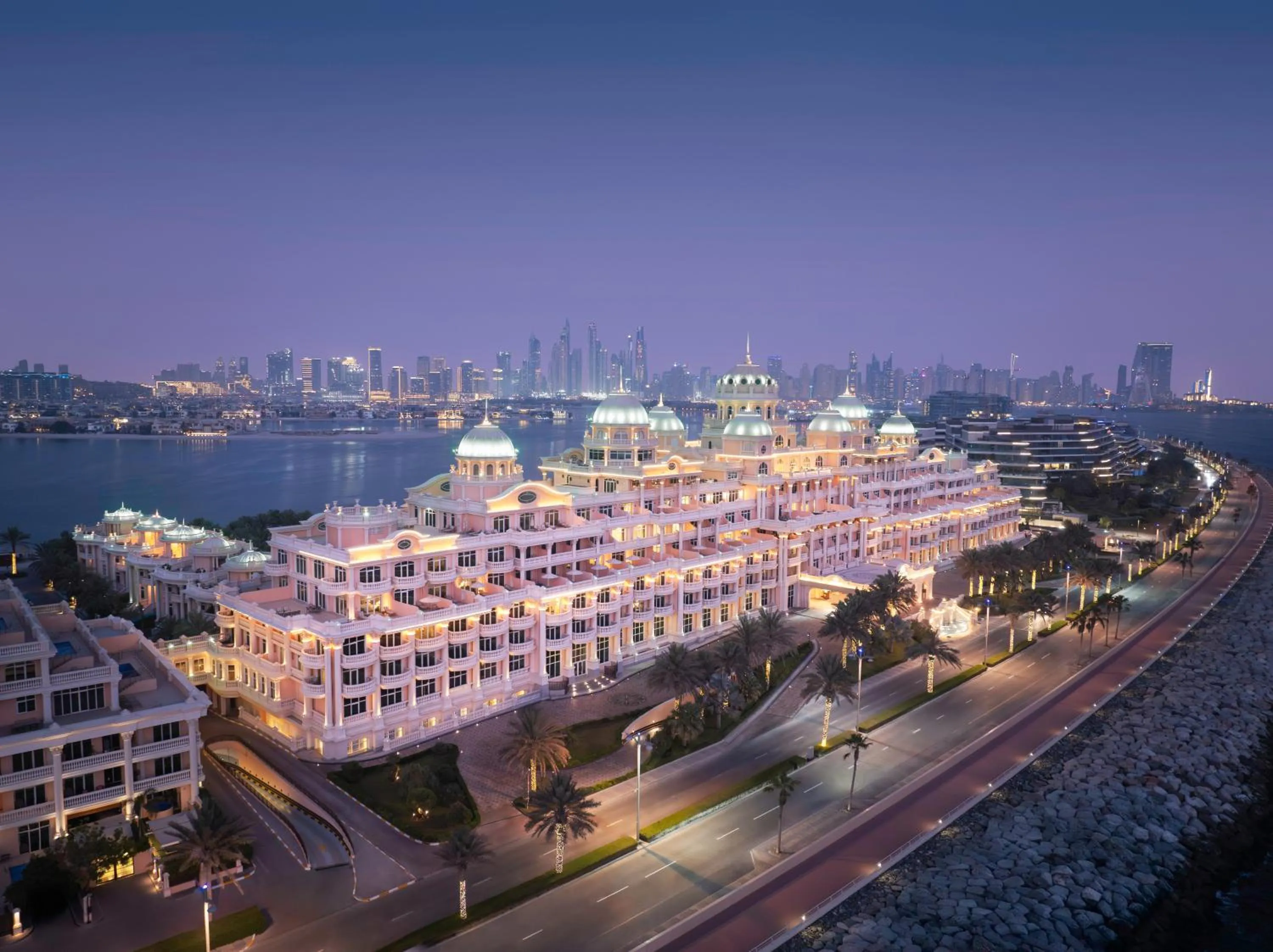 Property building in Raffles The Palm