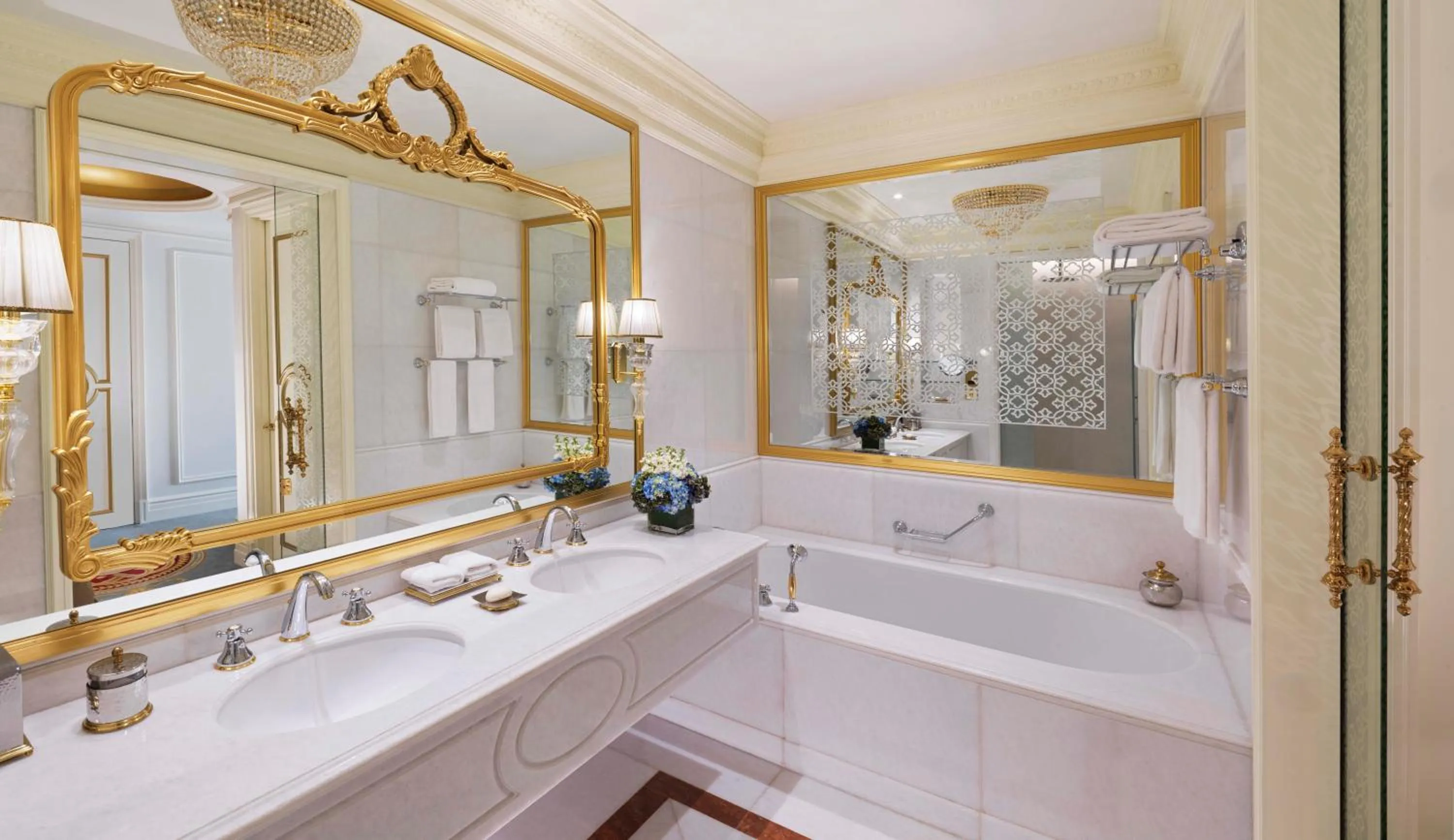 Bathroom in Raffles The Palm