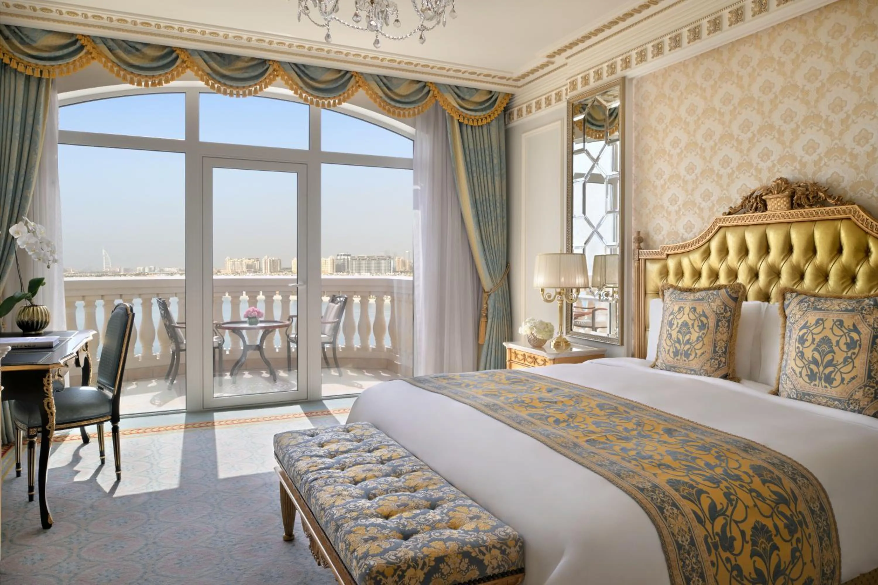 Bedroom, Bed in Raffles The Palm