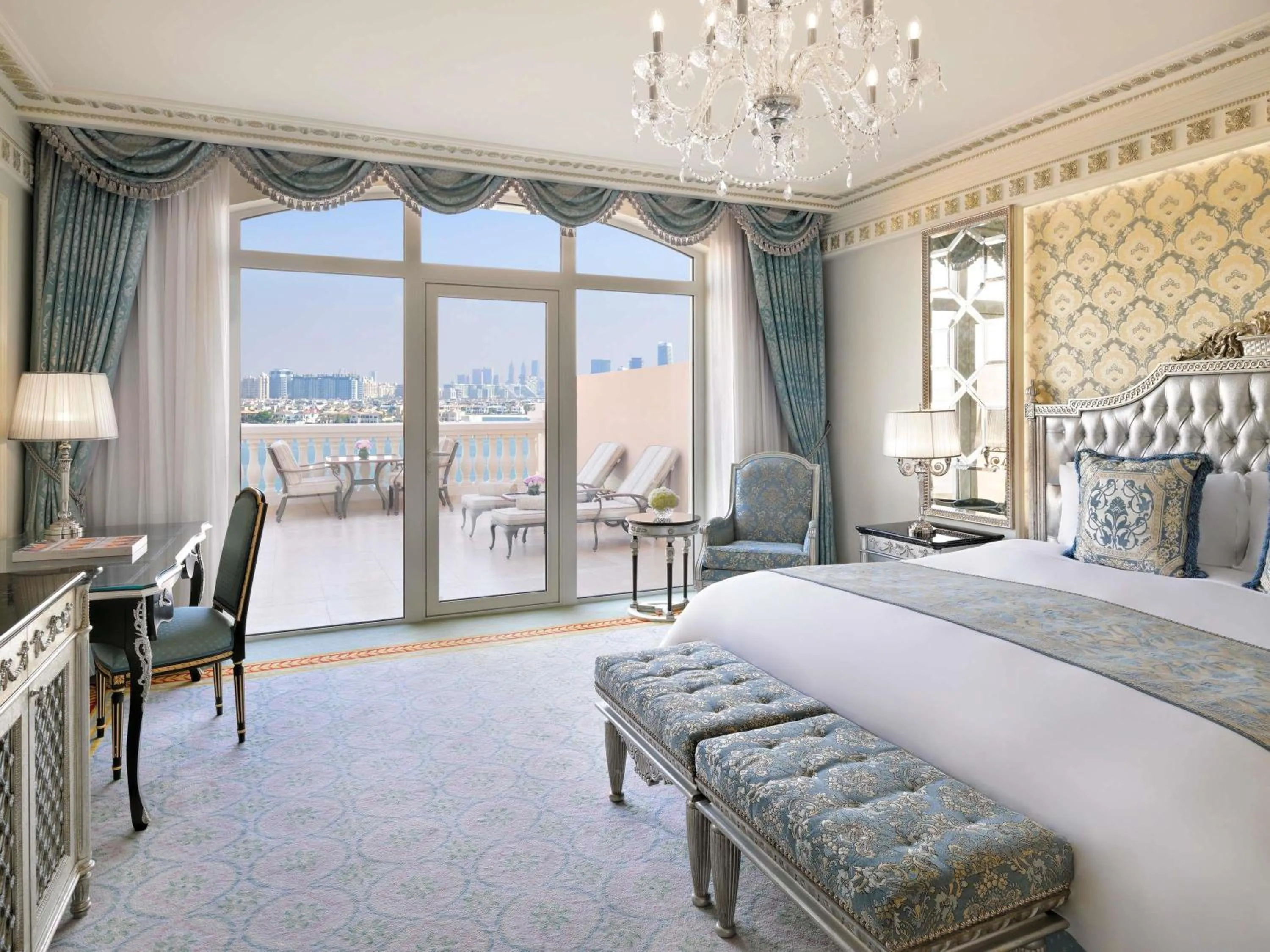 Bedroom, Bed in Raffles The Palm