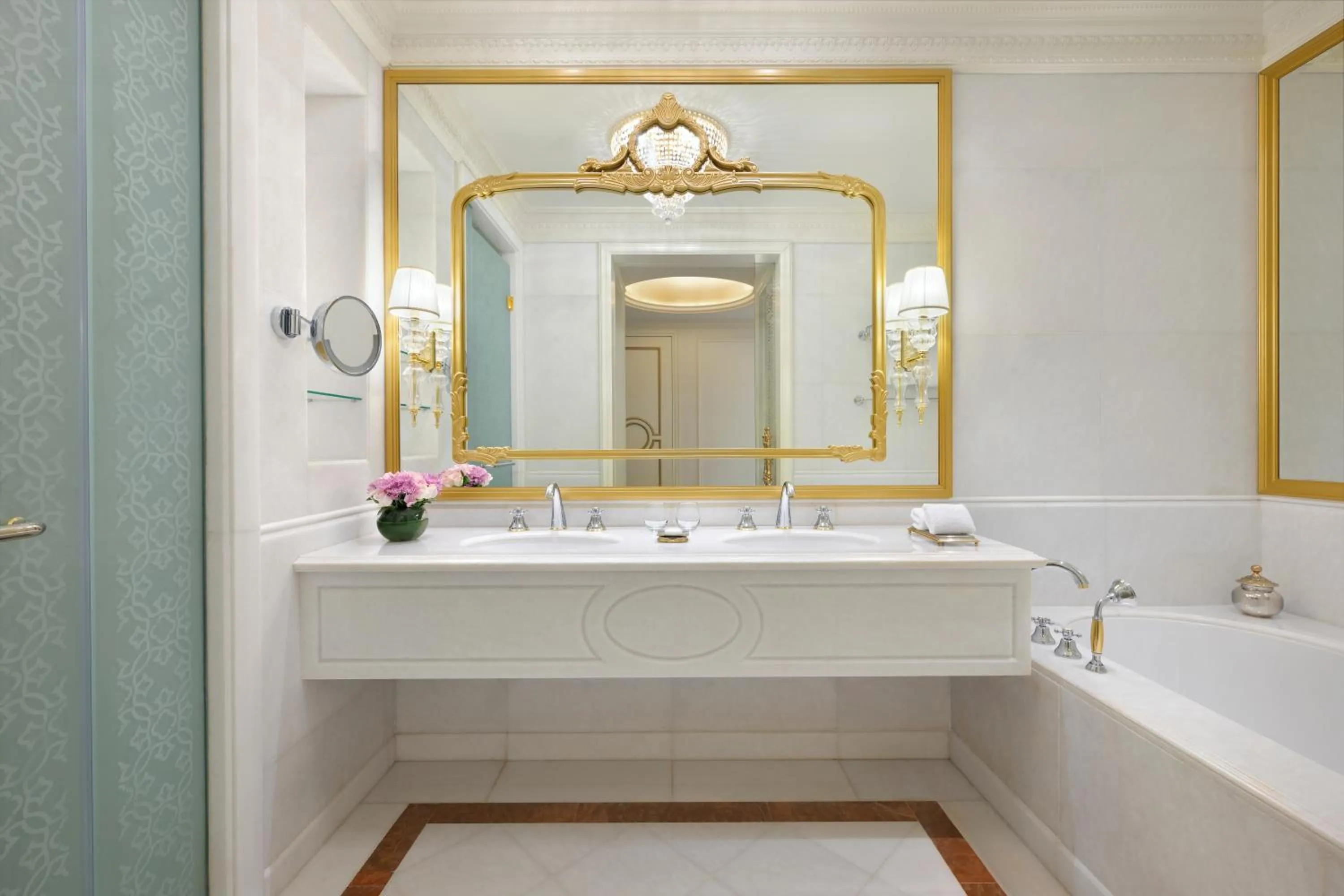 Bathroom in Raffles The Palm