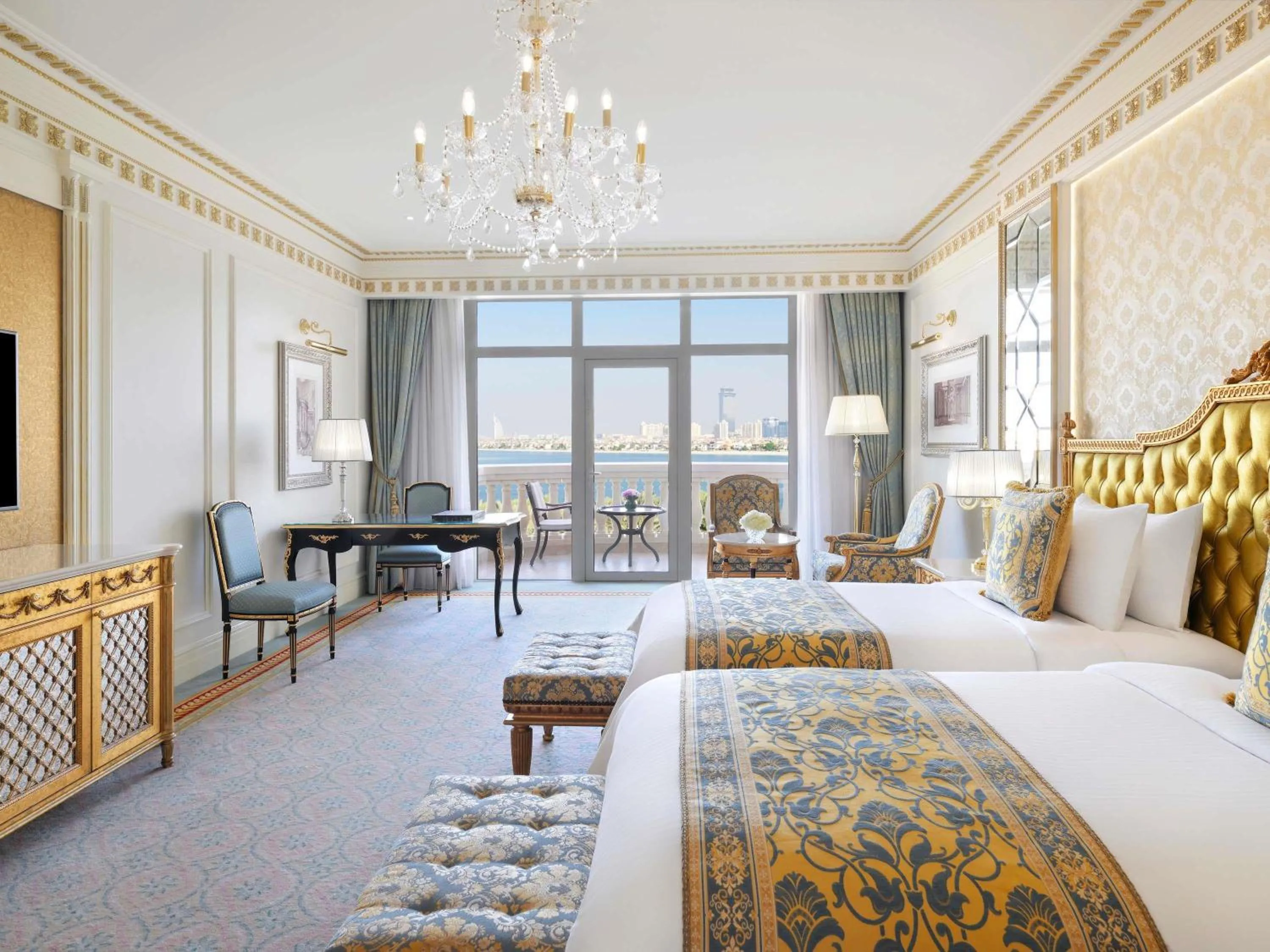 Bedroom, Bed in Raffles The Palm