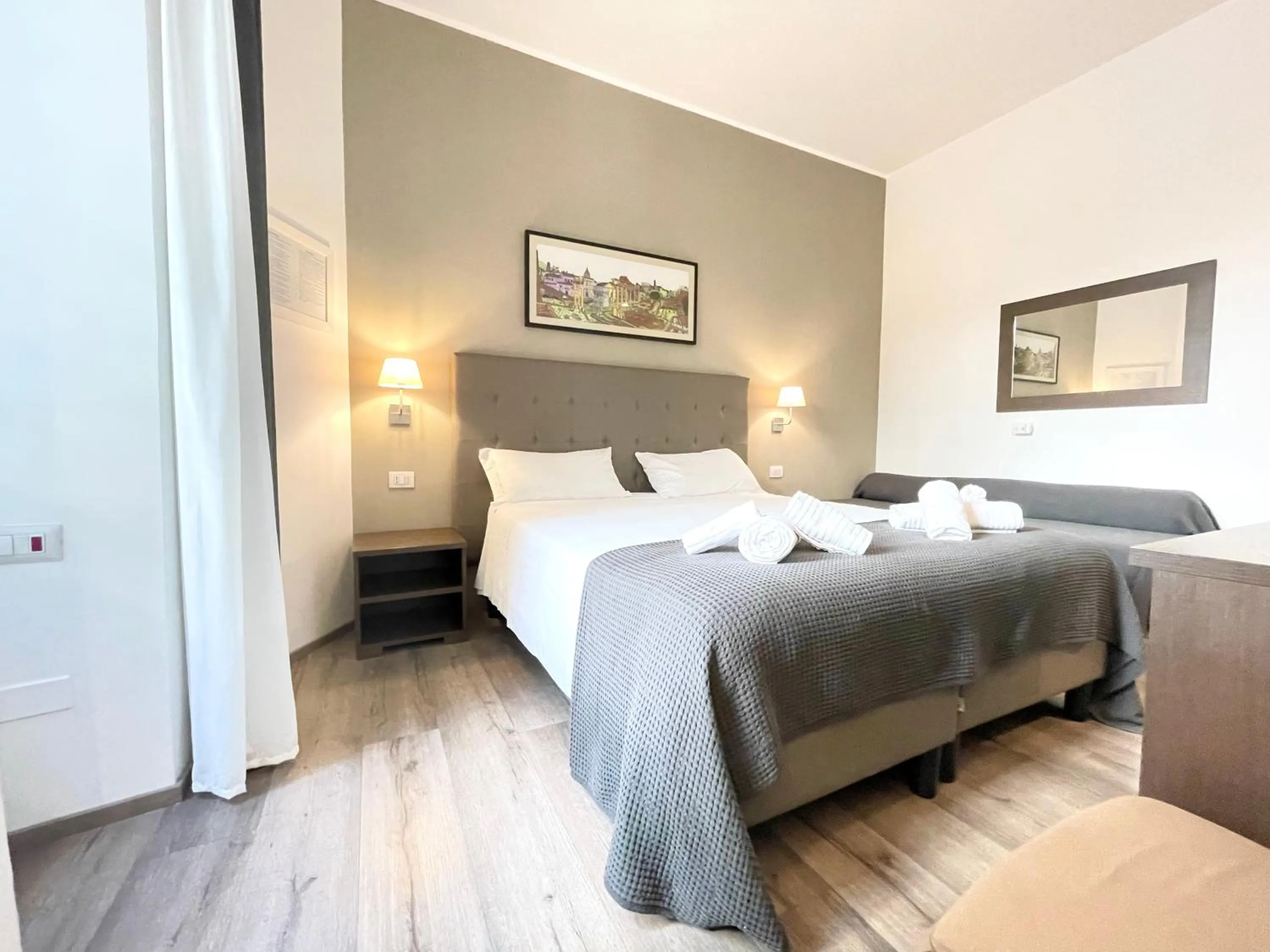 Bedroom, Bed in Victory Rooms