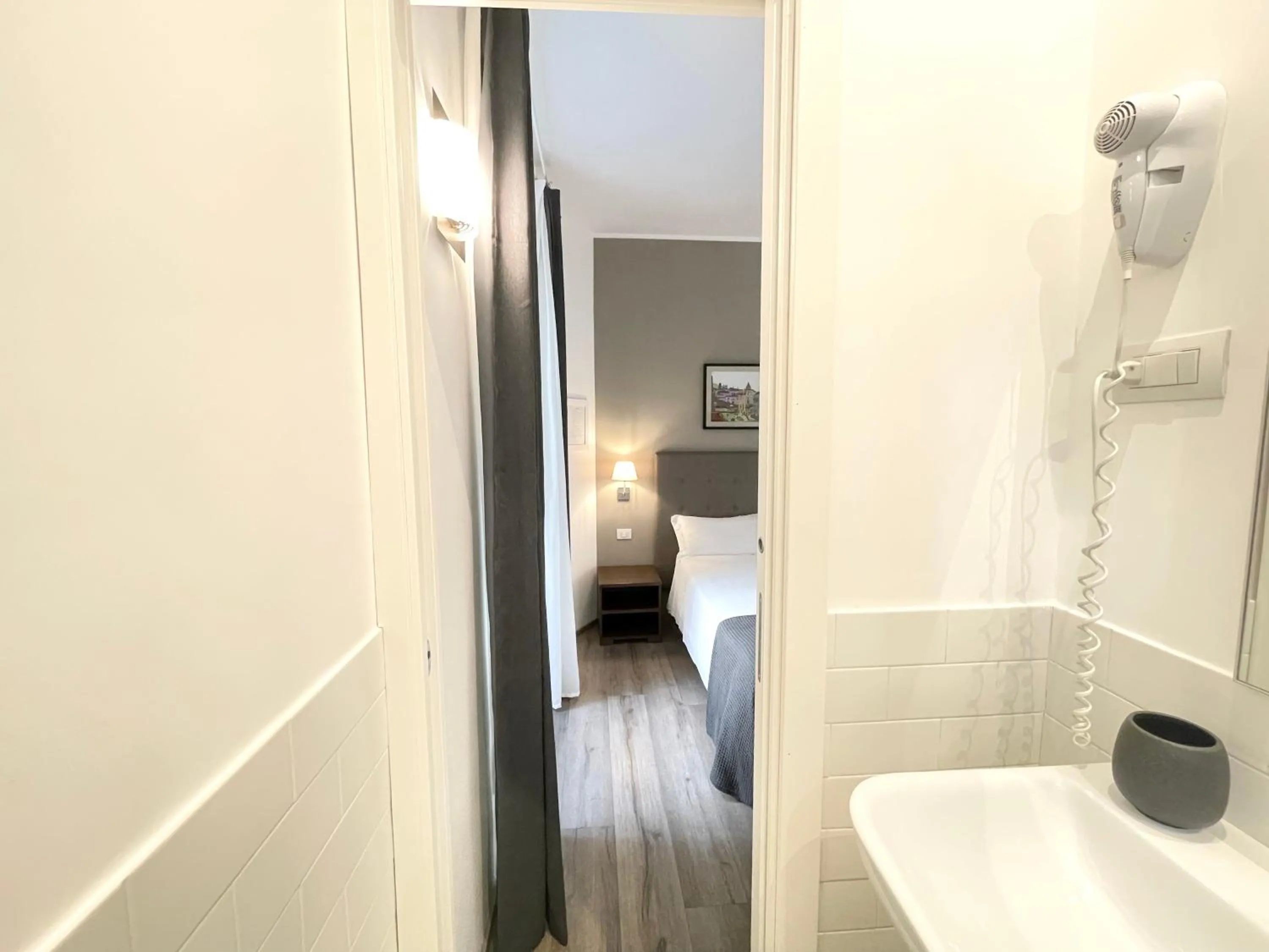 Bathroom in Victory Rooms