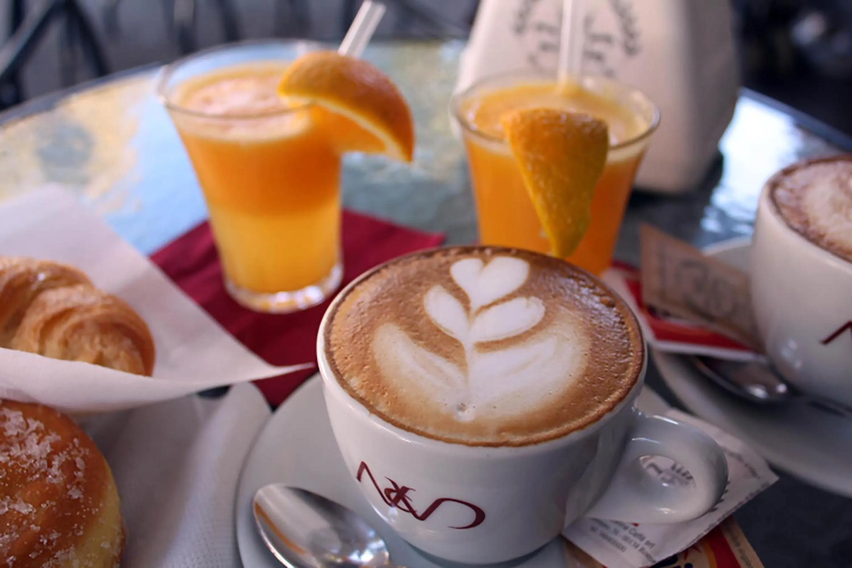 Food and drinks in Victory Rooms