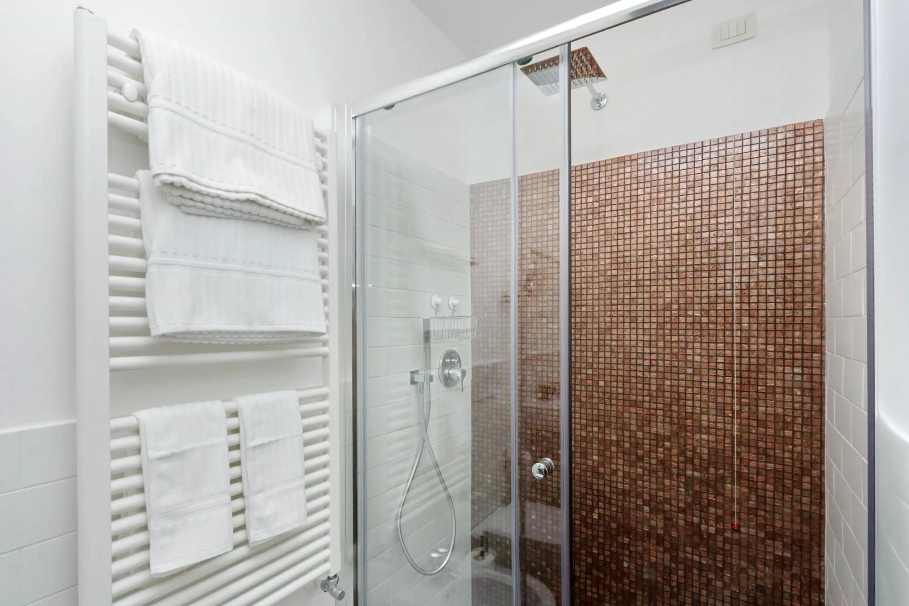 Bathroom in Victory Rooms