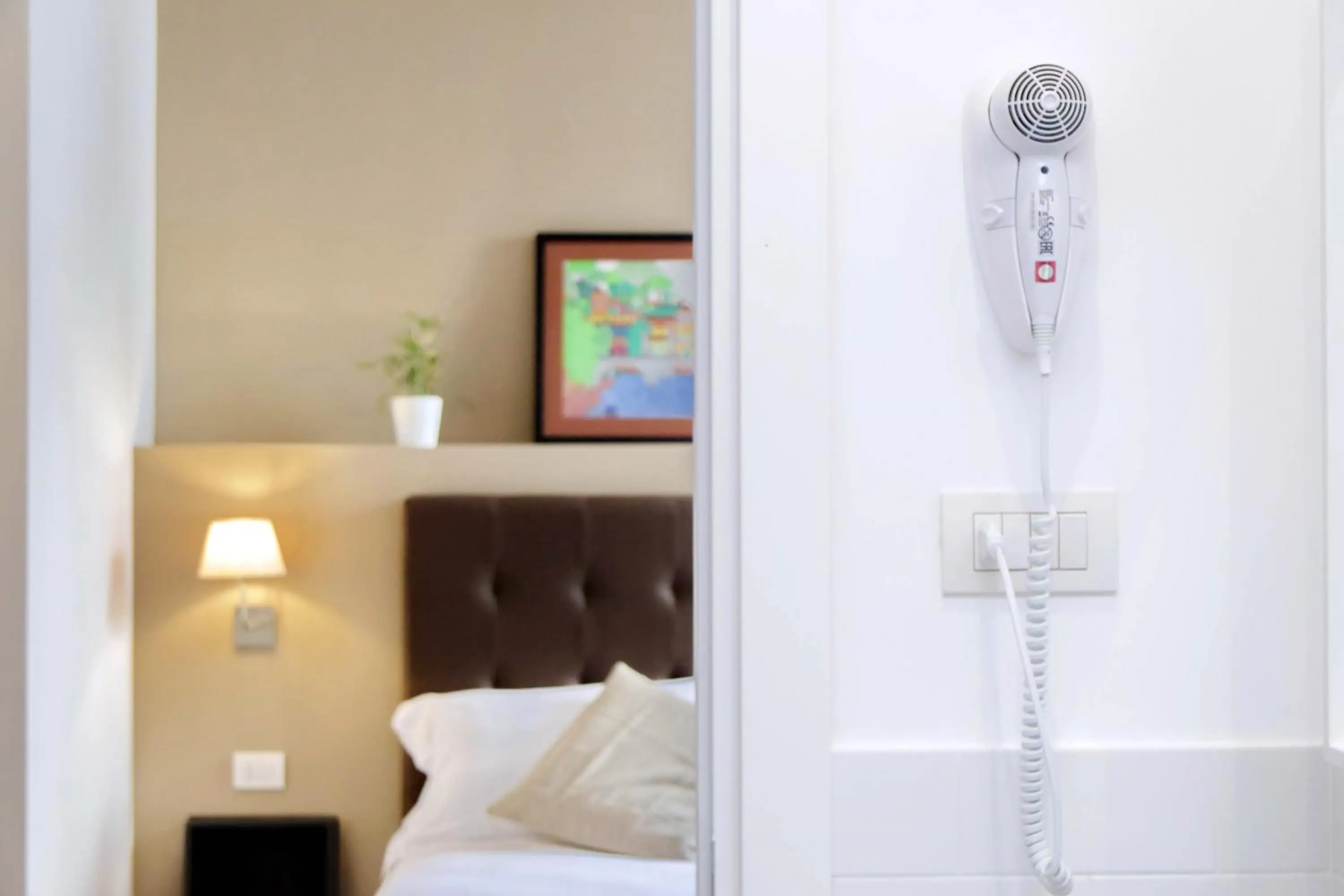 Bathroom, Bed in Victory Rooms