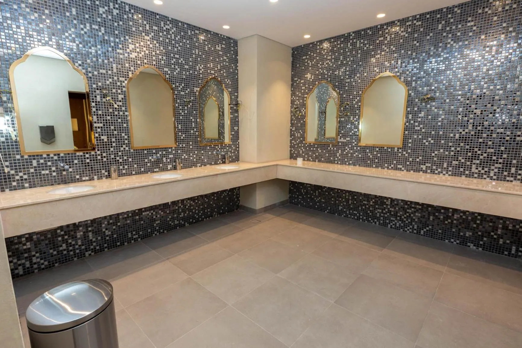 Toilet in Shaza Riyadh