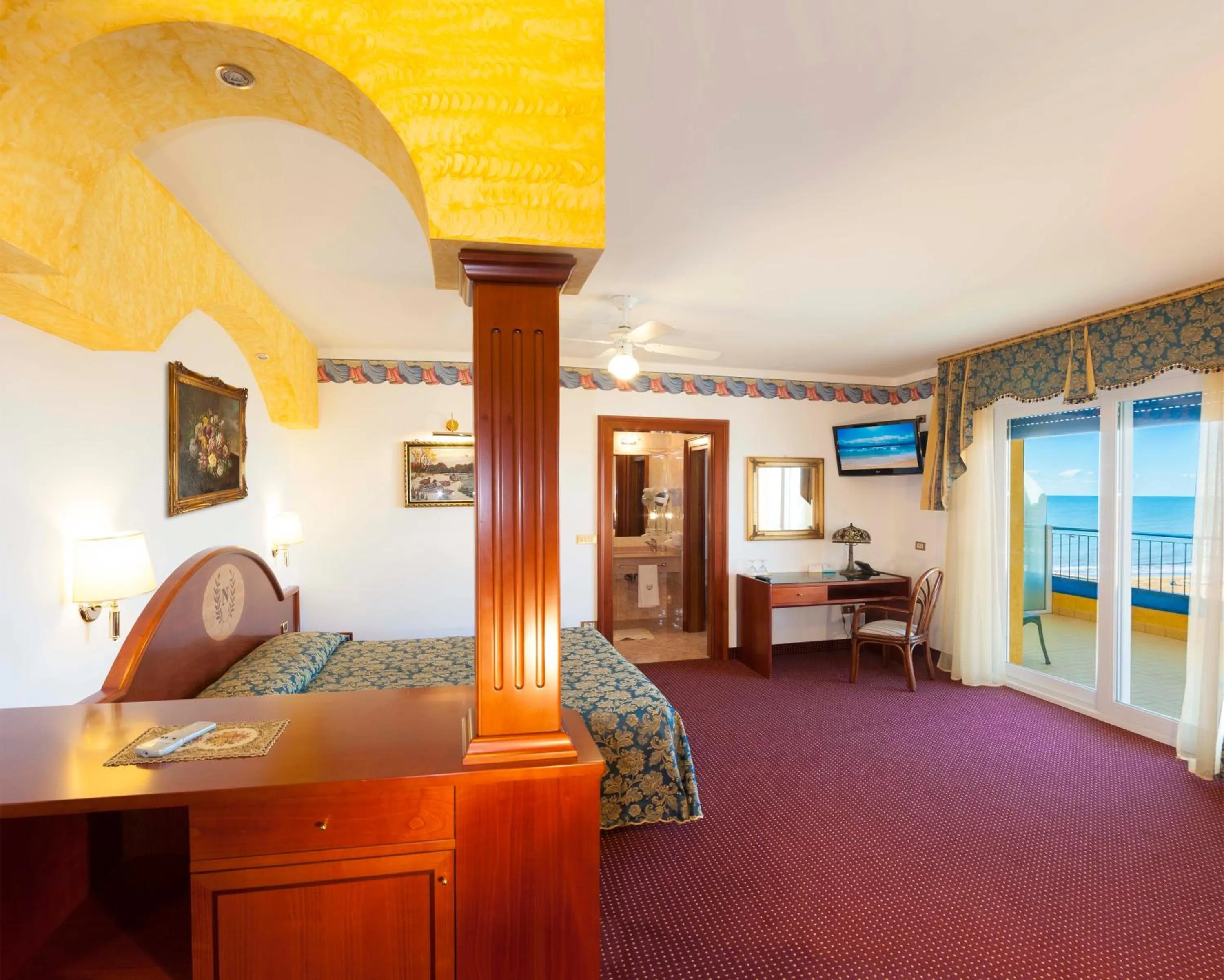 Bedroom in Hotel Napoleon