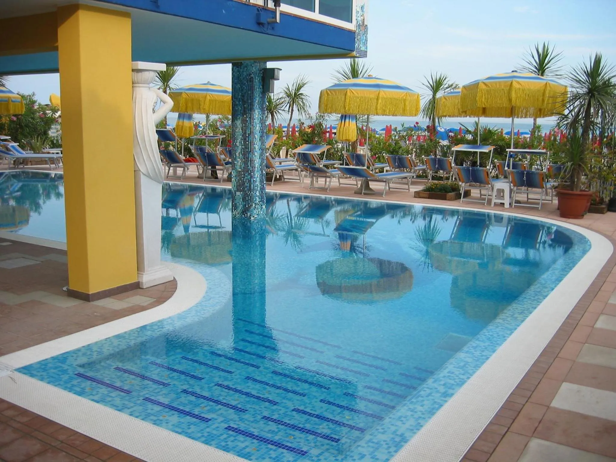 Swimming pool in Hotel Napoleon