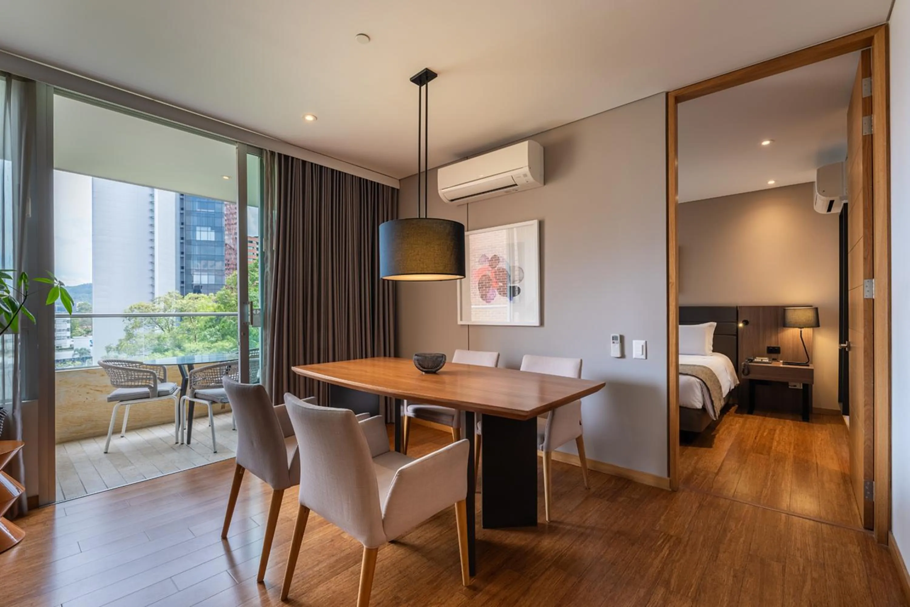 Dining area, Bed in Estelar La Torre Suites