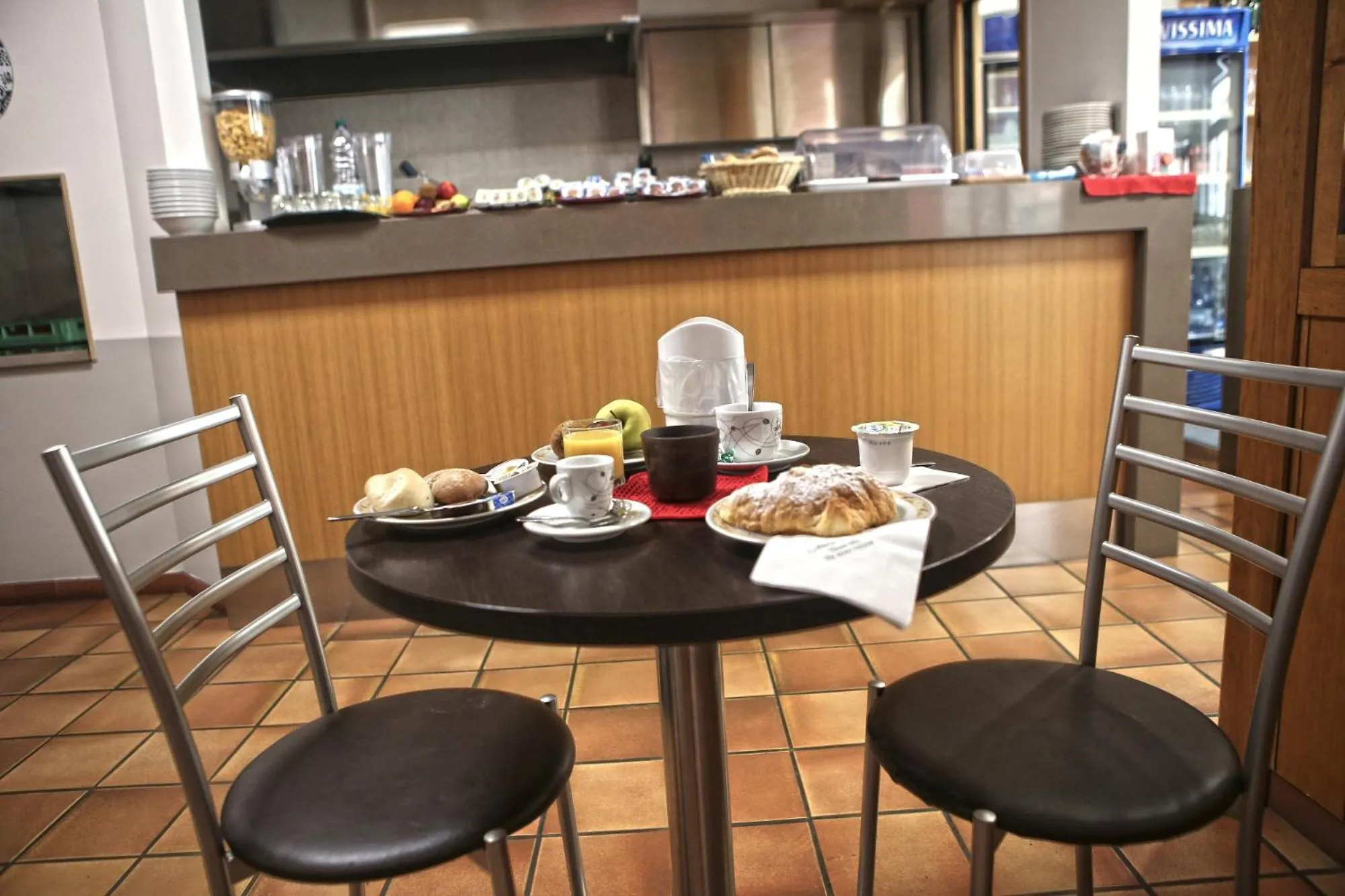 Restaurant/places to eat in Albergo Gusmeroli