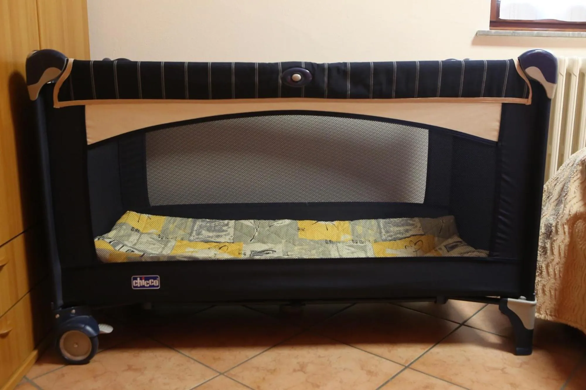 cot, Bed in Albergo Gusmeroli