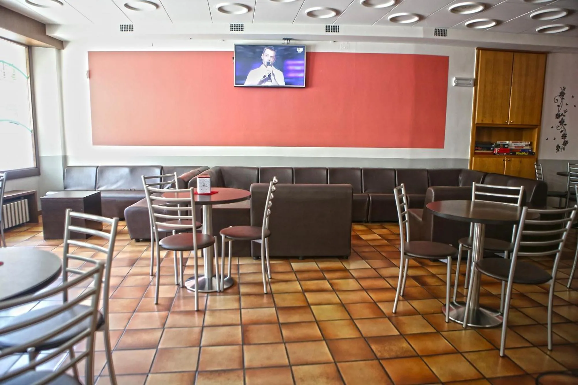 Communal lounge/ TV room in Albergo Gusmeroli