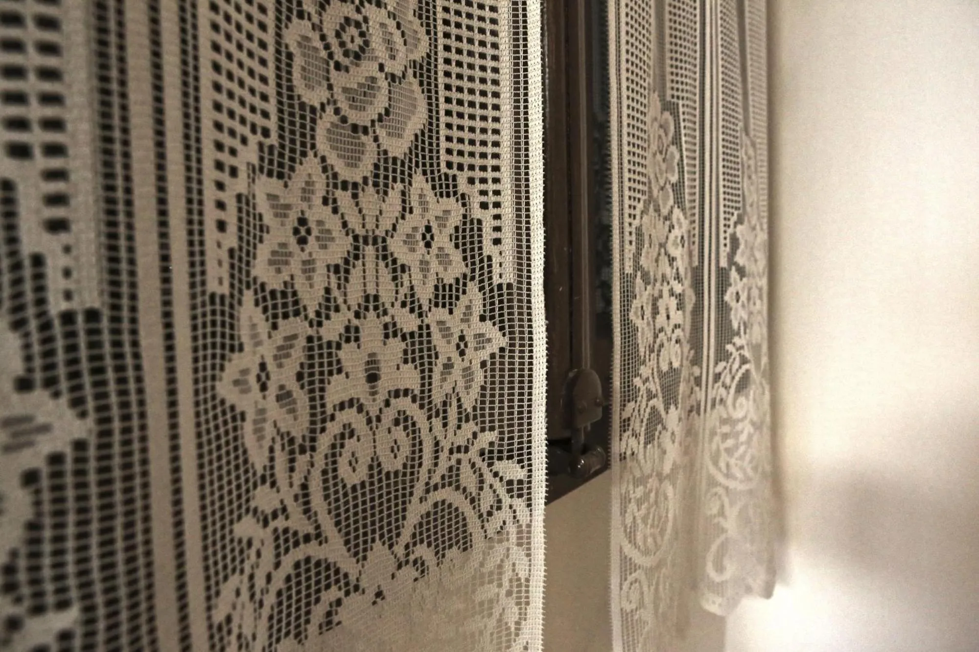 Decorative detail in Albergo Gusmeroli