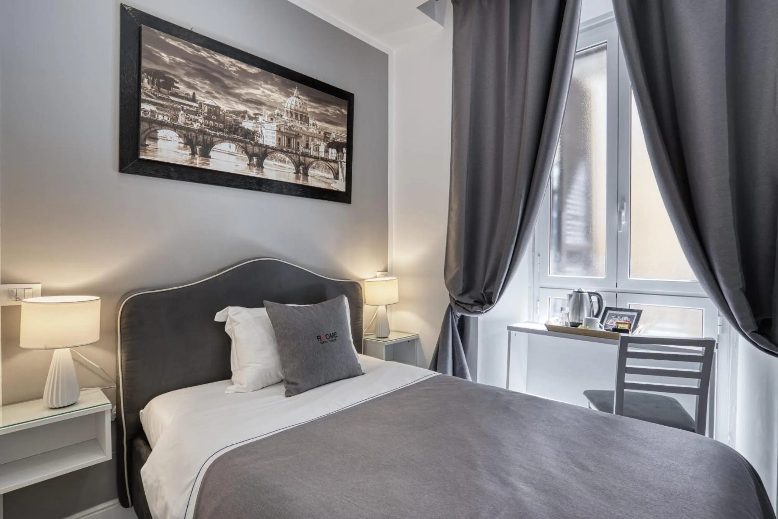 Photo of the whole room, Bed in Rhome Guest House