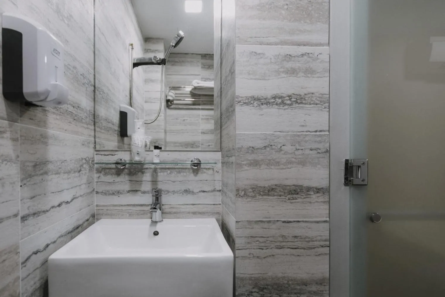 Bathroom in Butternut Tree Hotel