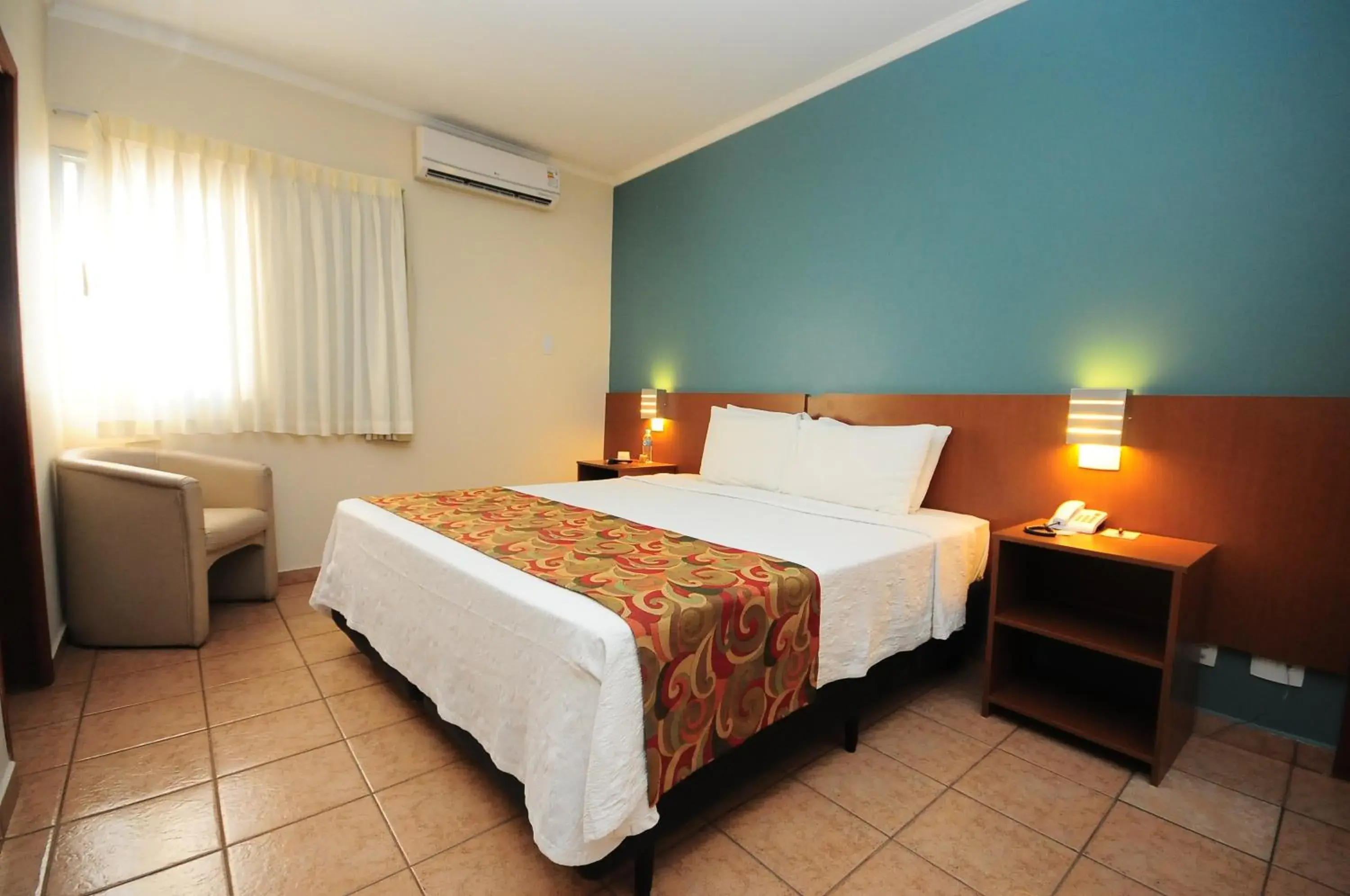 Deluxe Double or Twin Room - single occupancy in Hotel Riviera Deluxe Double or Twin Room - single occupancy in Hotel Riviera