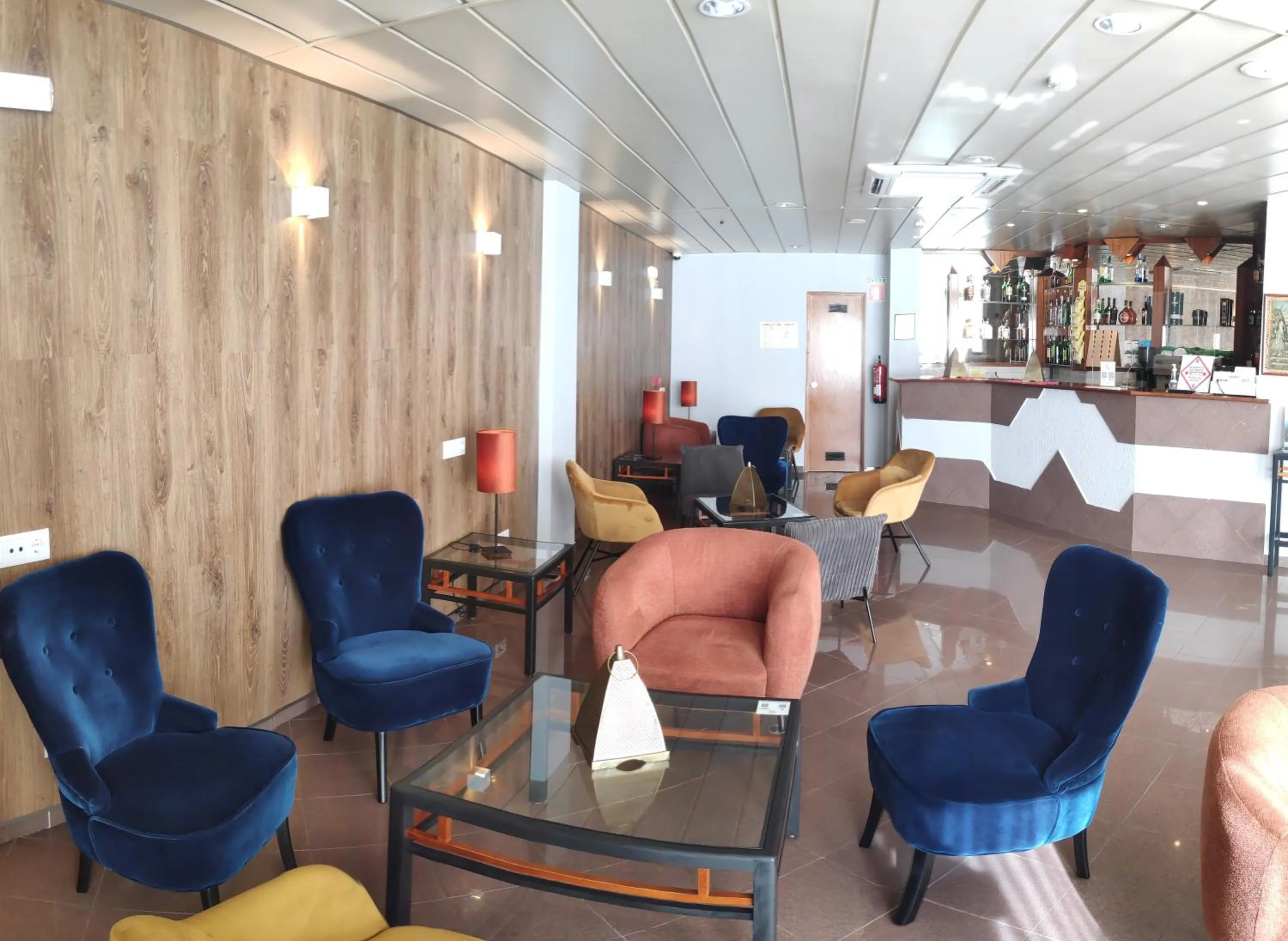 Lounge or bar in Hotel Alnacir