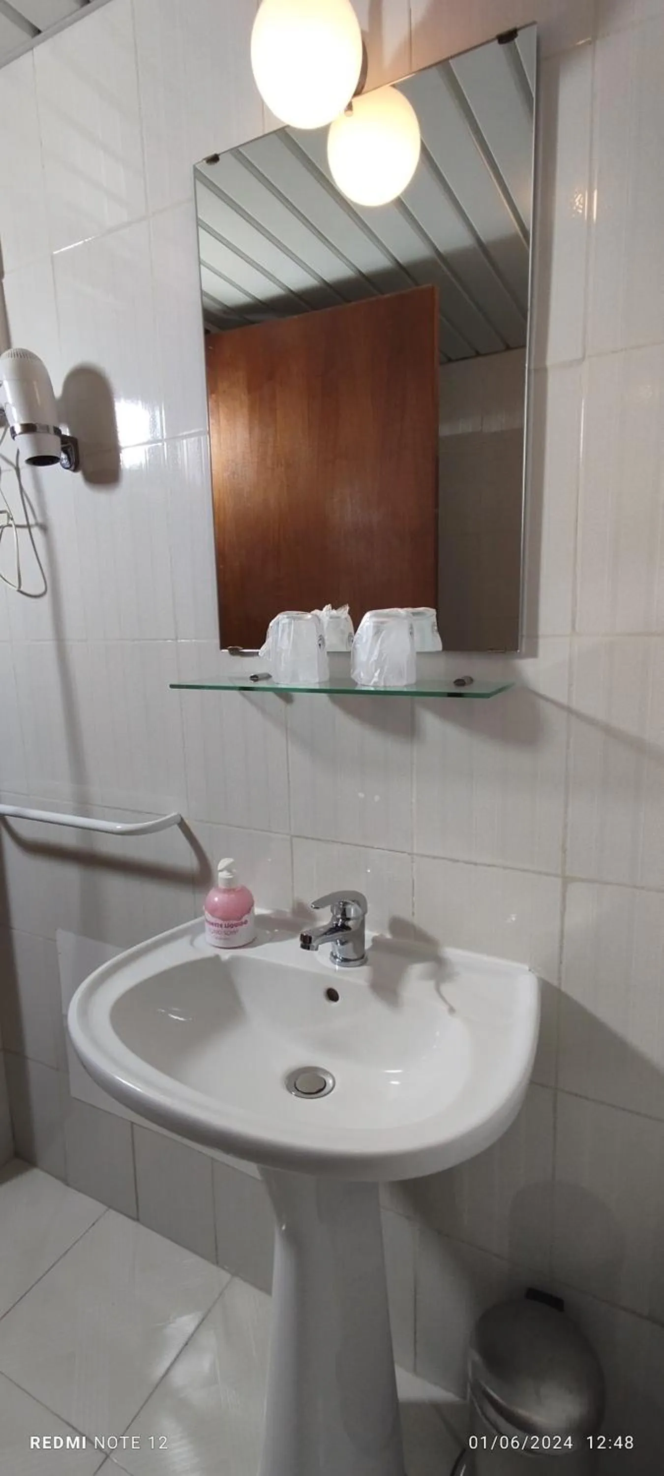 Bathroom in Hotel Alnacir