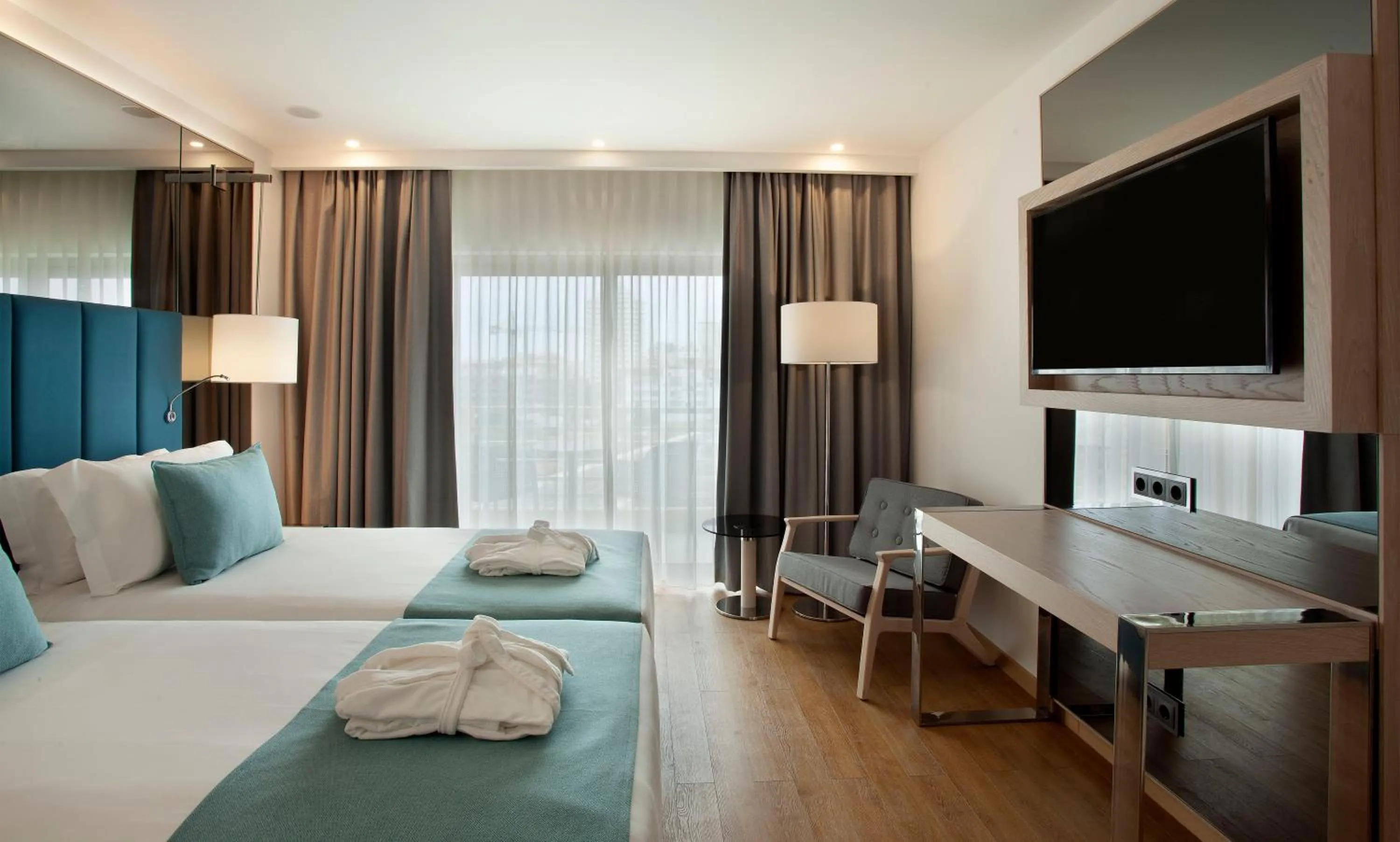 TV and multimedia, Bed in TURIM Presidente Hotel