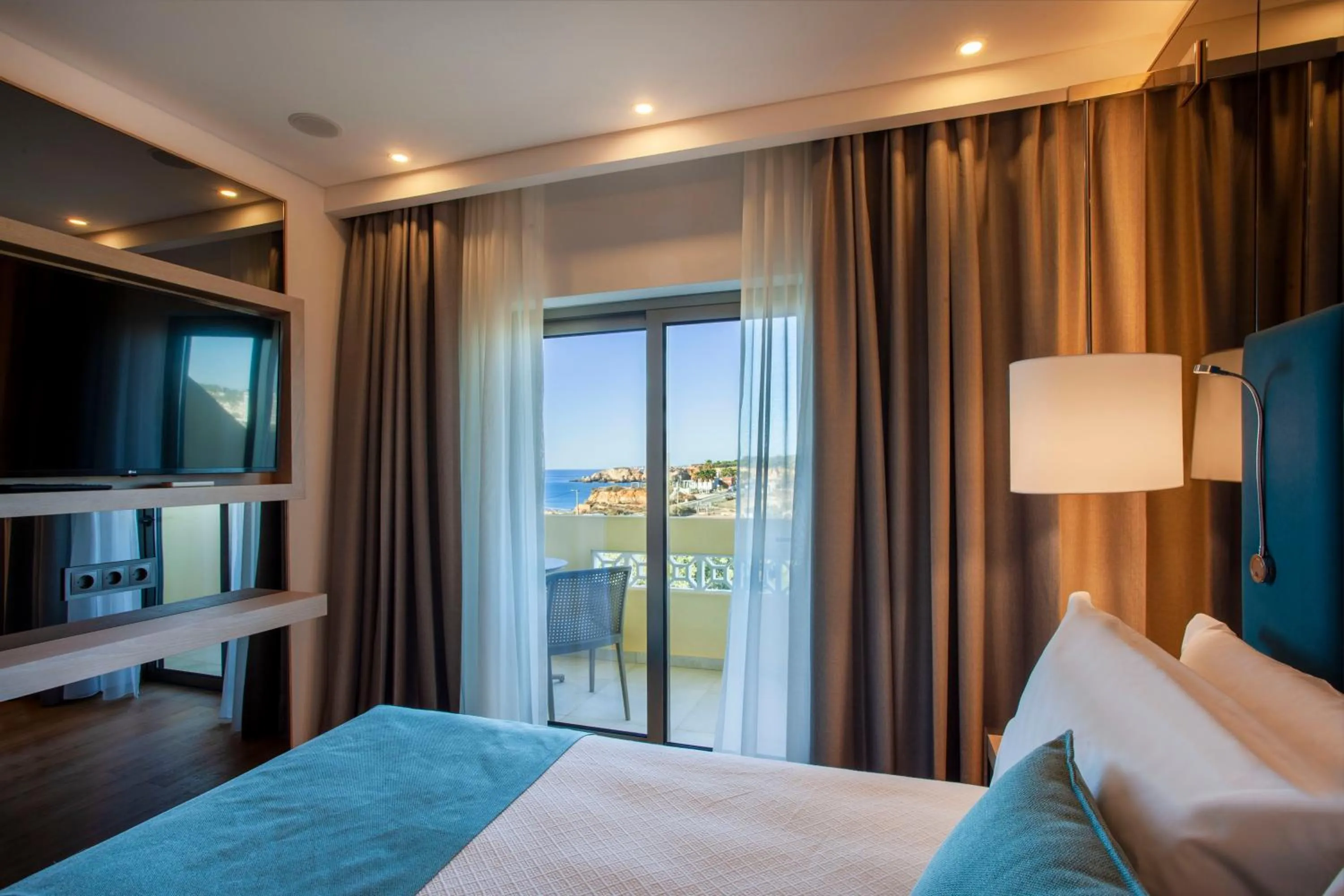 Bed in TURIM Presidente Hotel