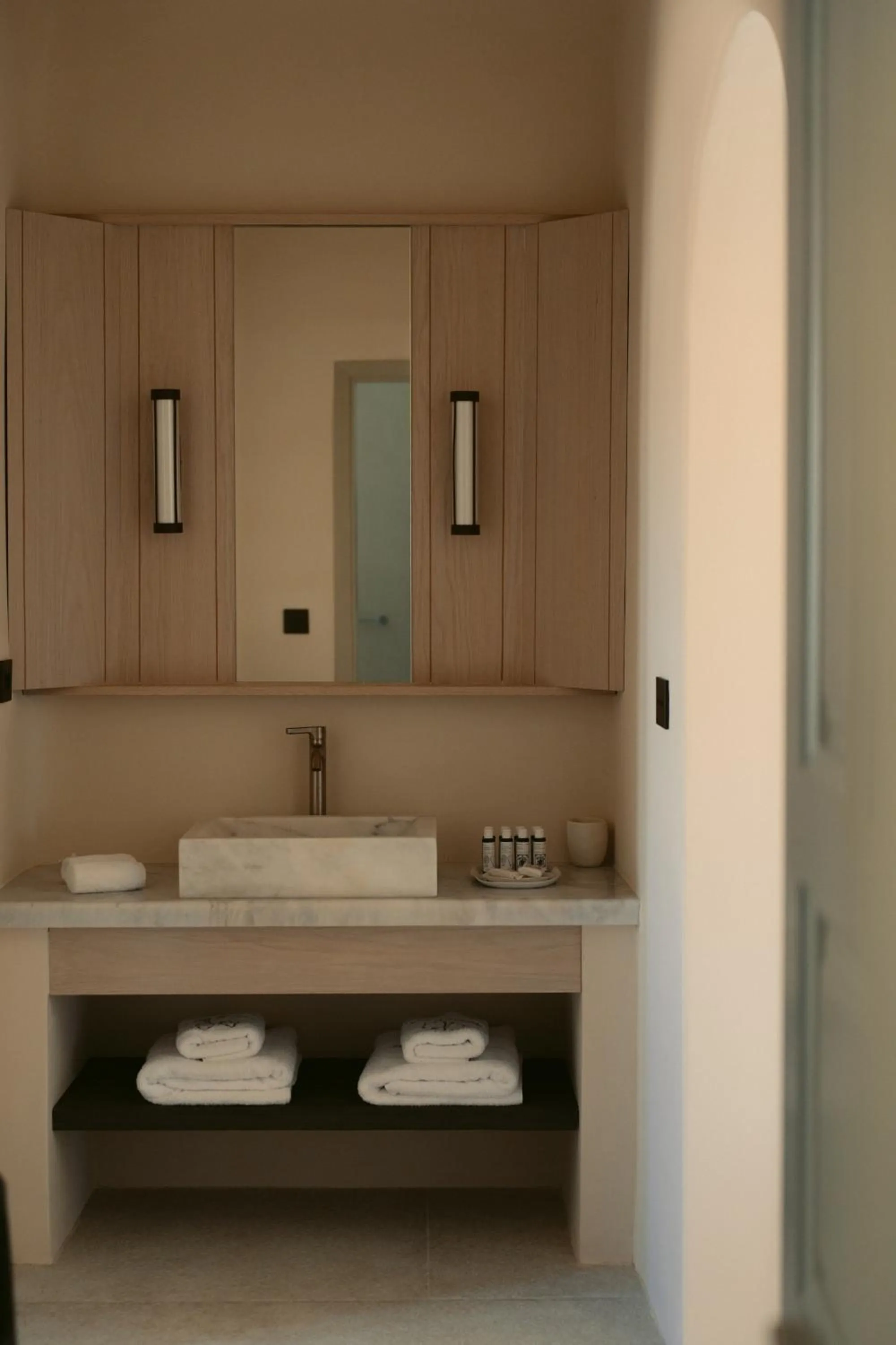 Toilet in Black Rose Beach Suites