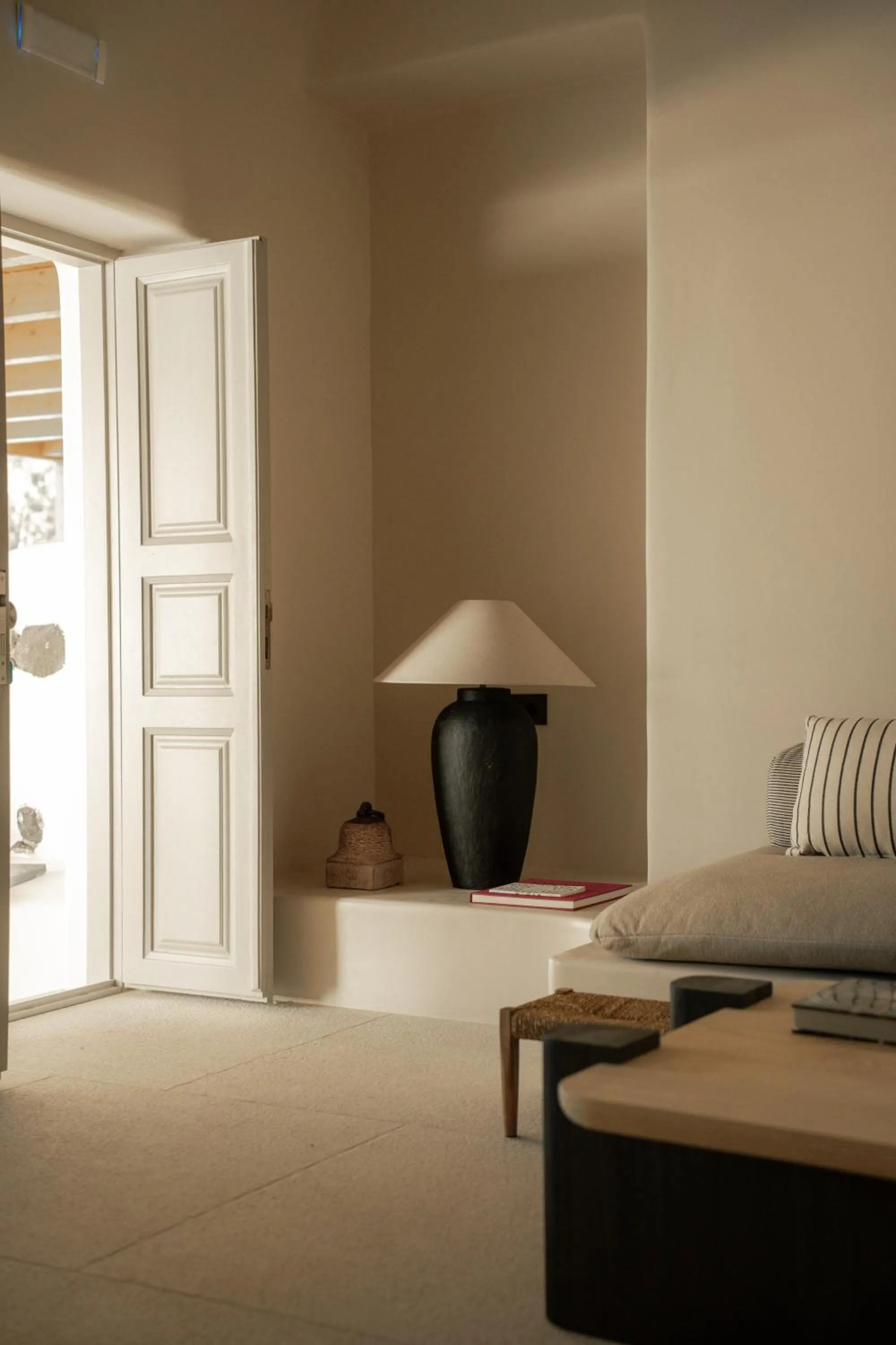 Living room in Black Rose Beach Suites
