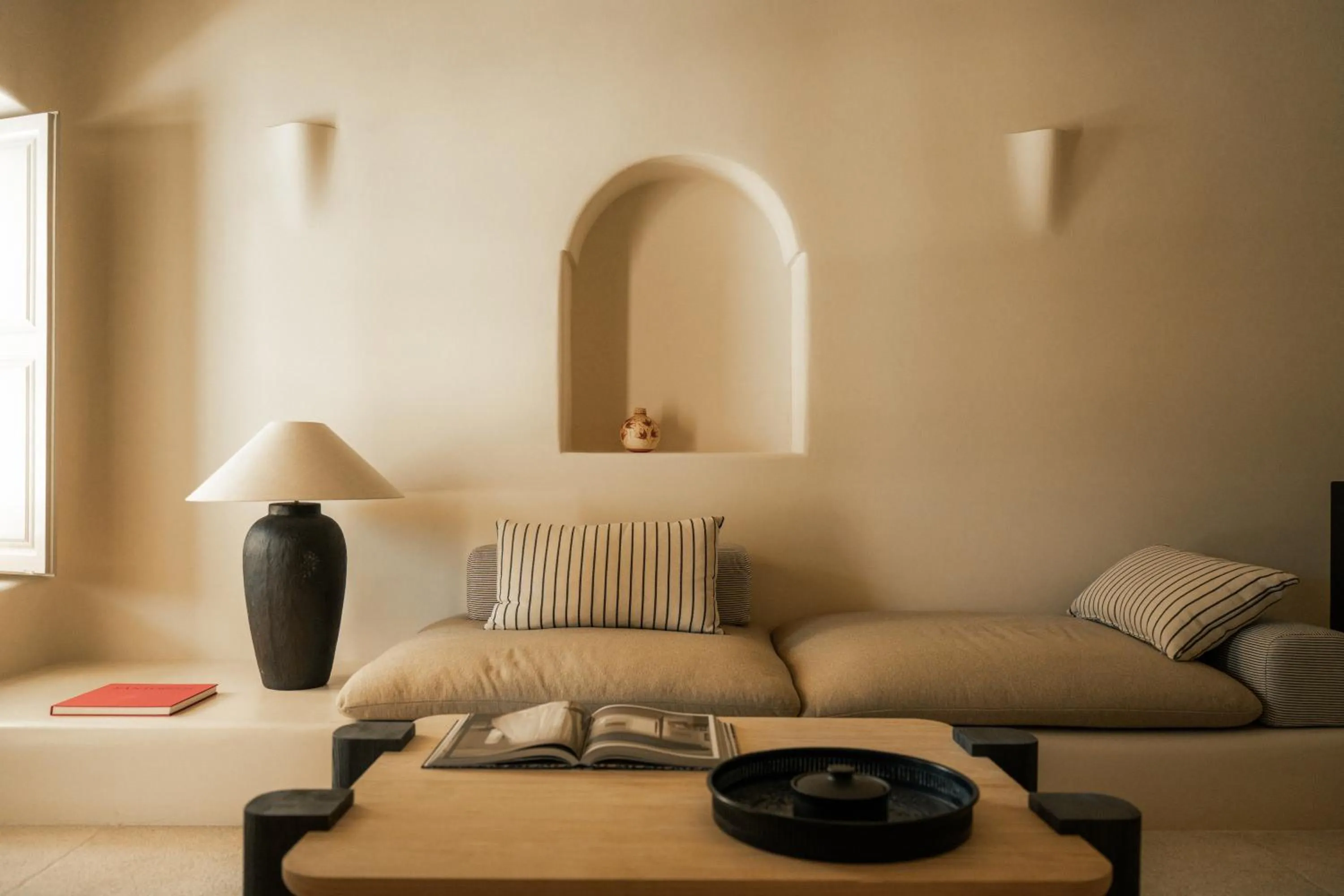 Living room in Black Rose Beach Suites