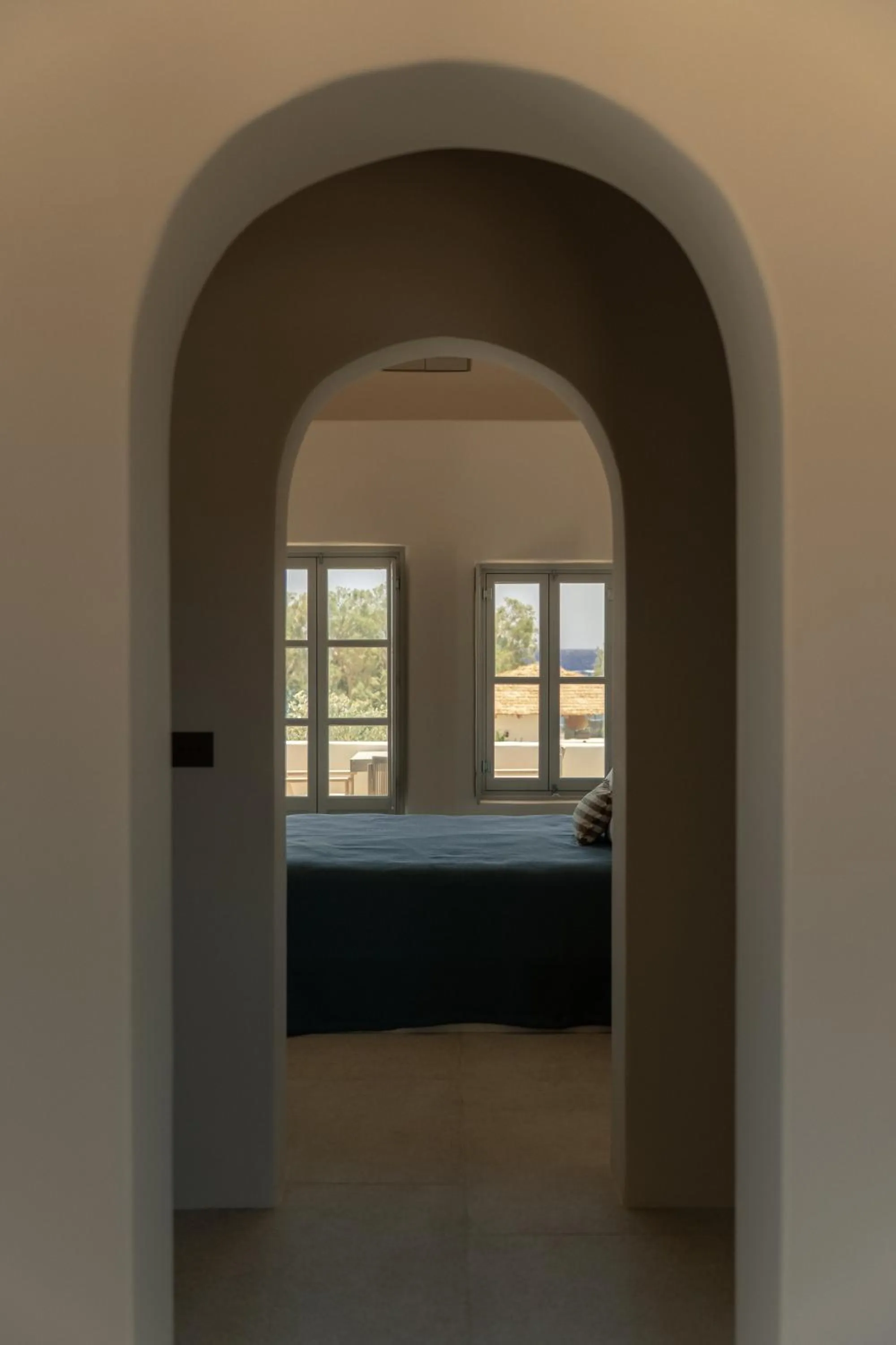 Bedroom, Bed in Black Rose Beach Suites