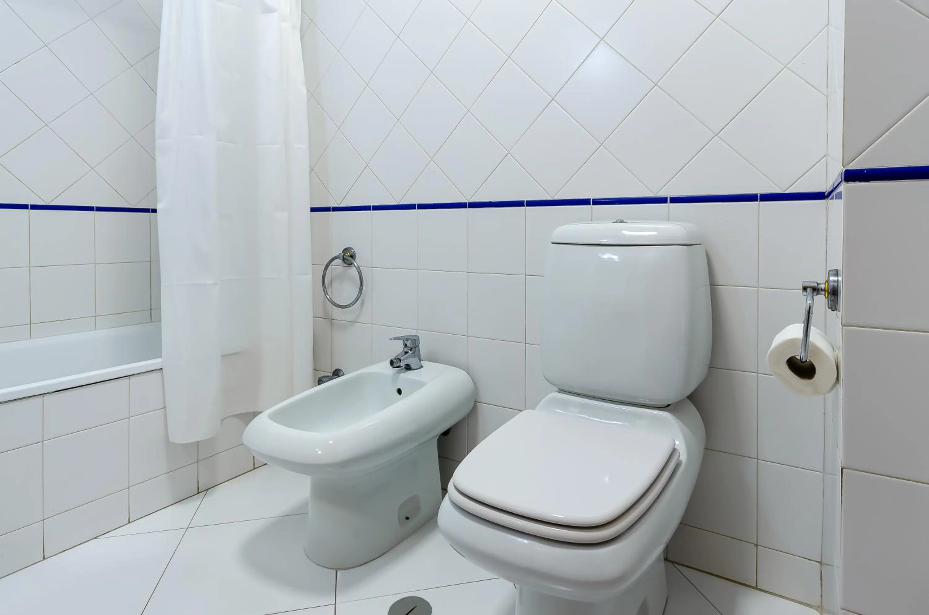 Toilet in TURIM Algarve Mor Apartamentos Turísticos