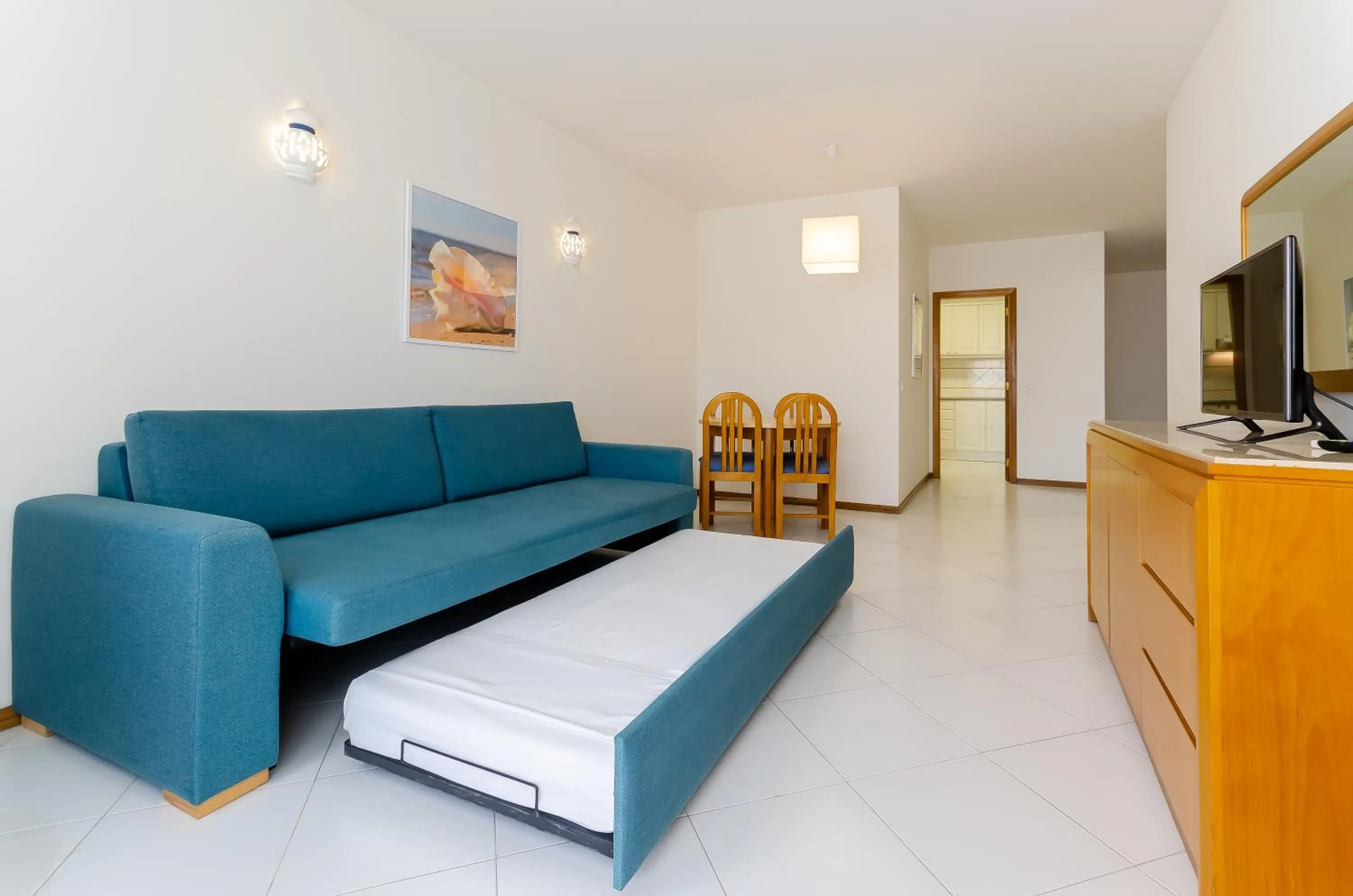 TV and multimedia in TURIM Algarve Mor Apartamentos Turísticos