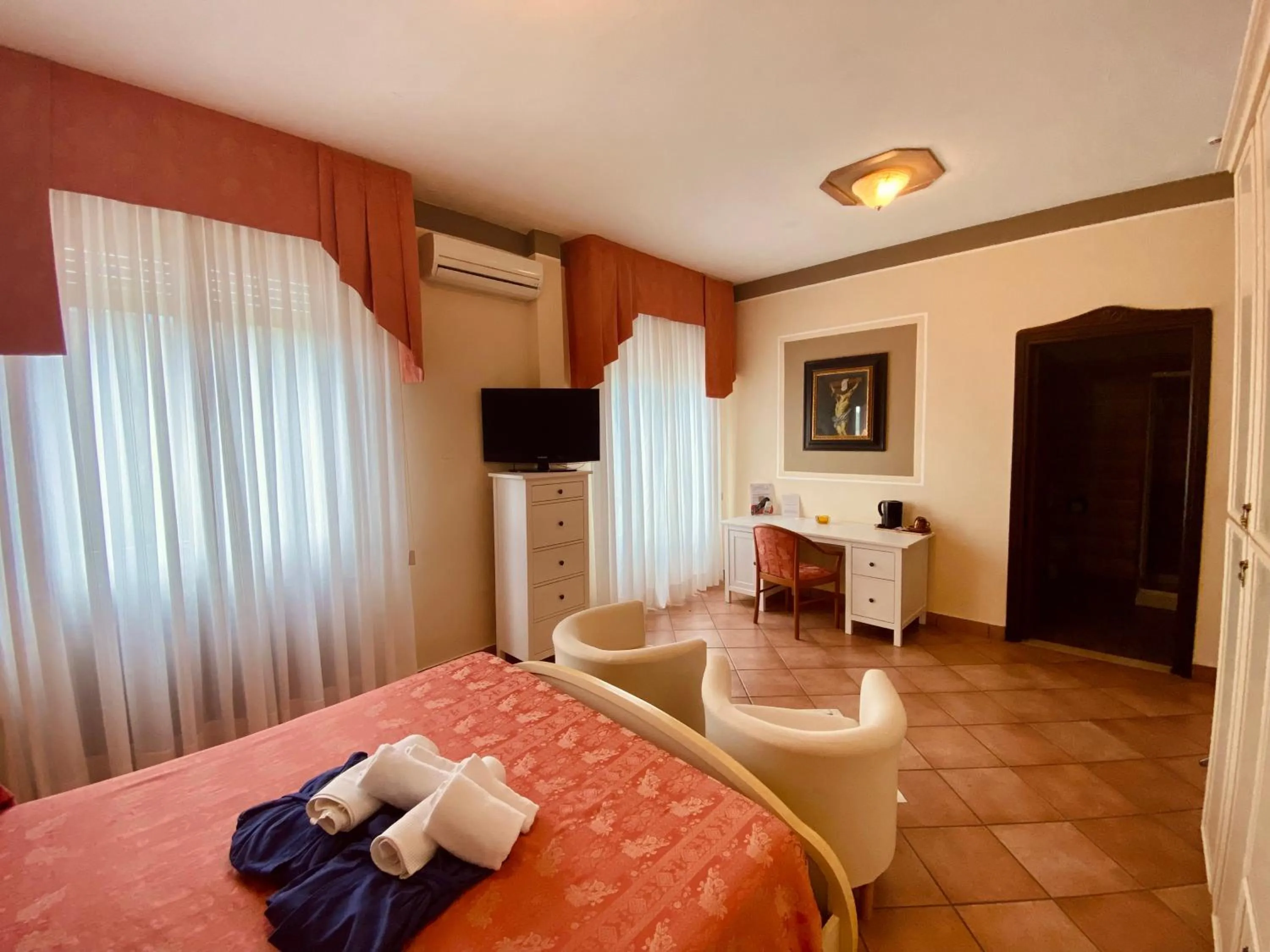 Bed in Art Hotel Pandos