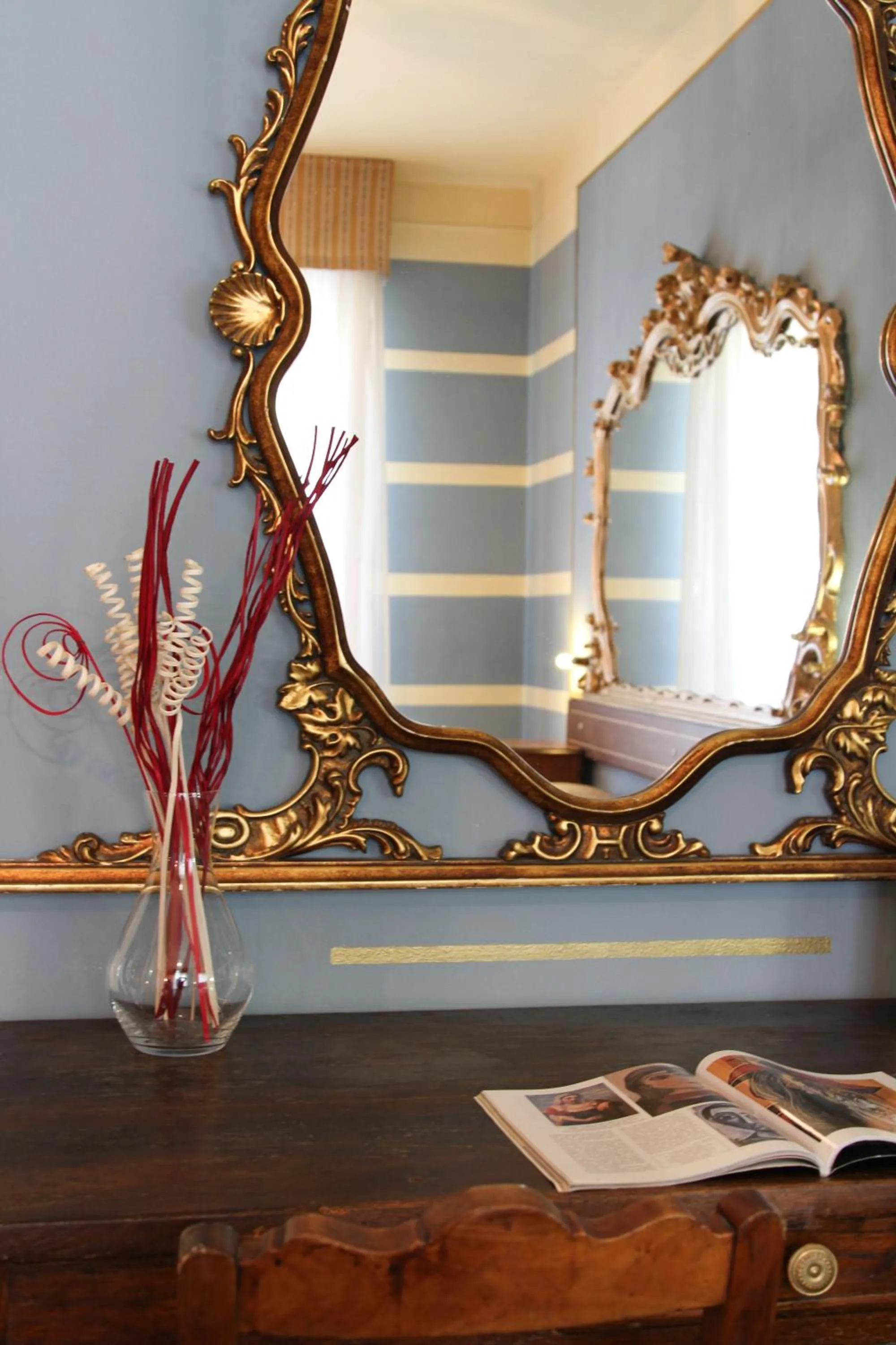 Decorative detail in Art Hotel Pandos