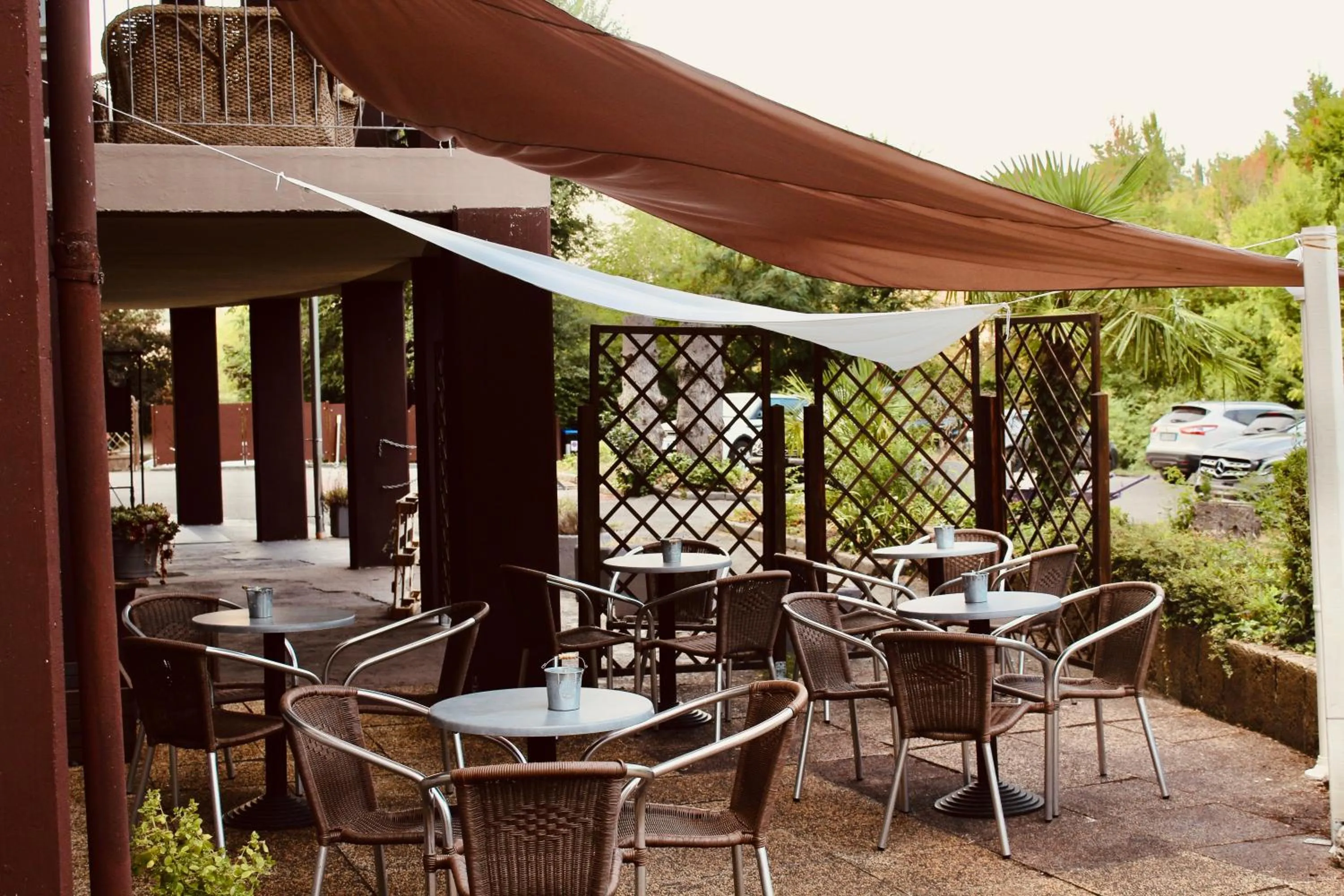 Restaurant/places to eat in Art Hotel Pandos