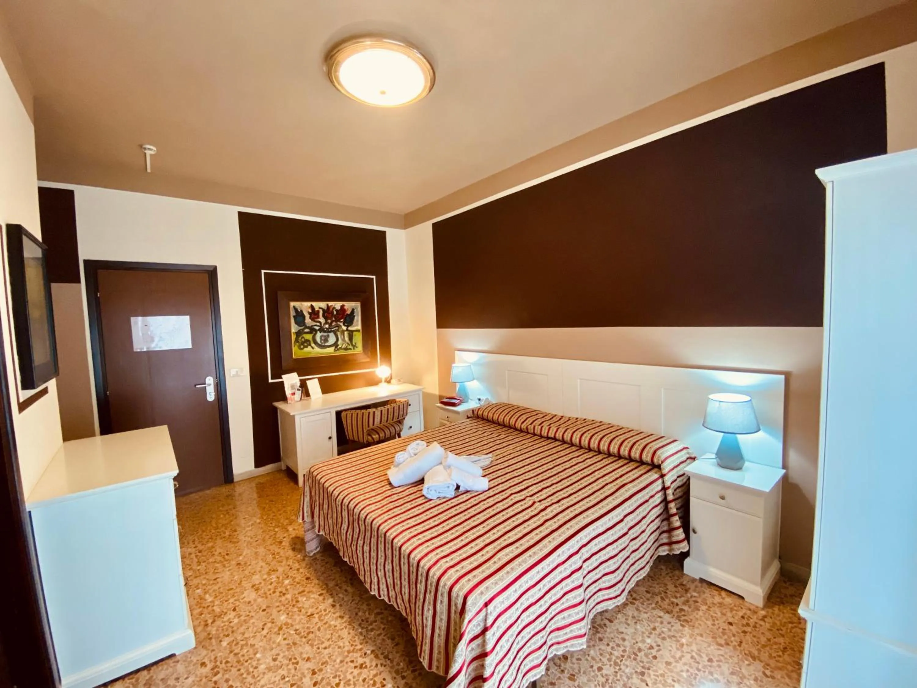 Bed in Art Hotel Pandos