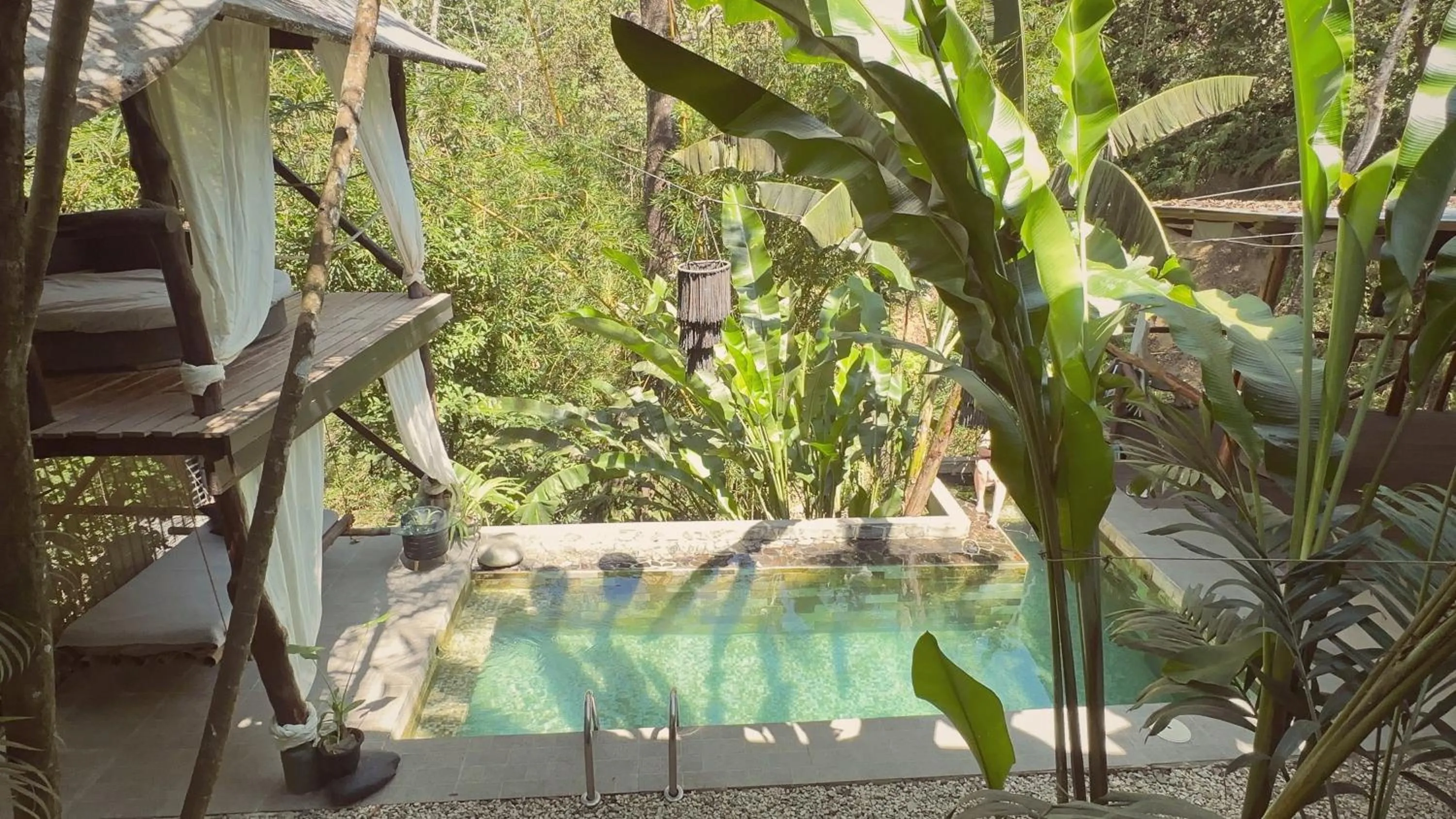 Pool view in Canaima Chill House