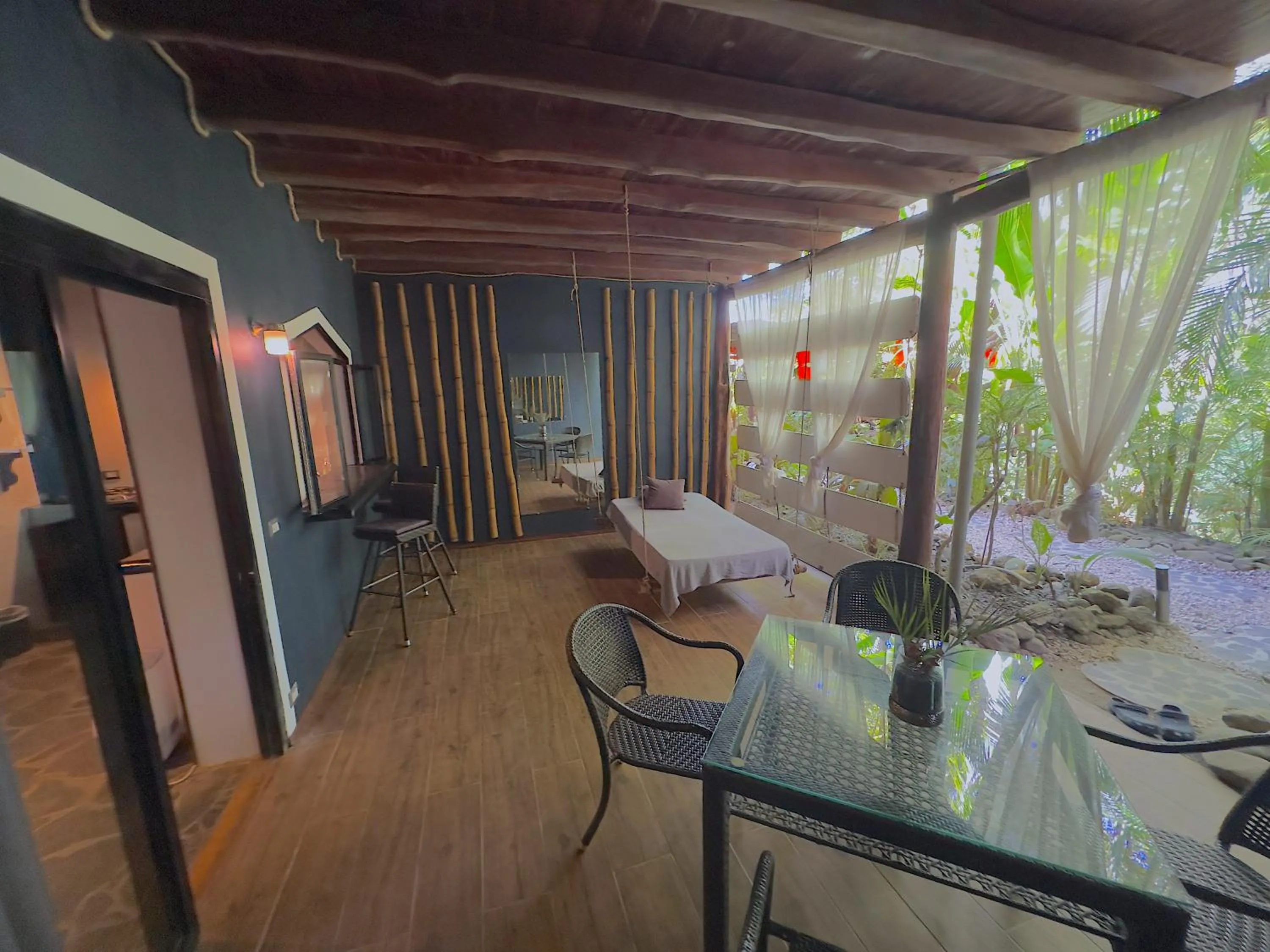 Patio in Canaima Chill House