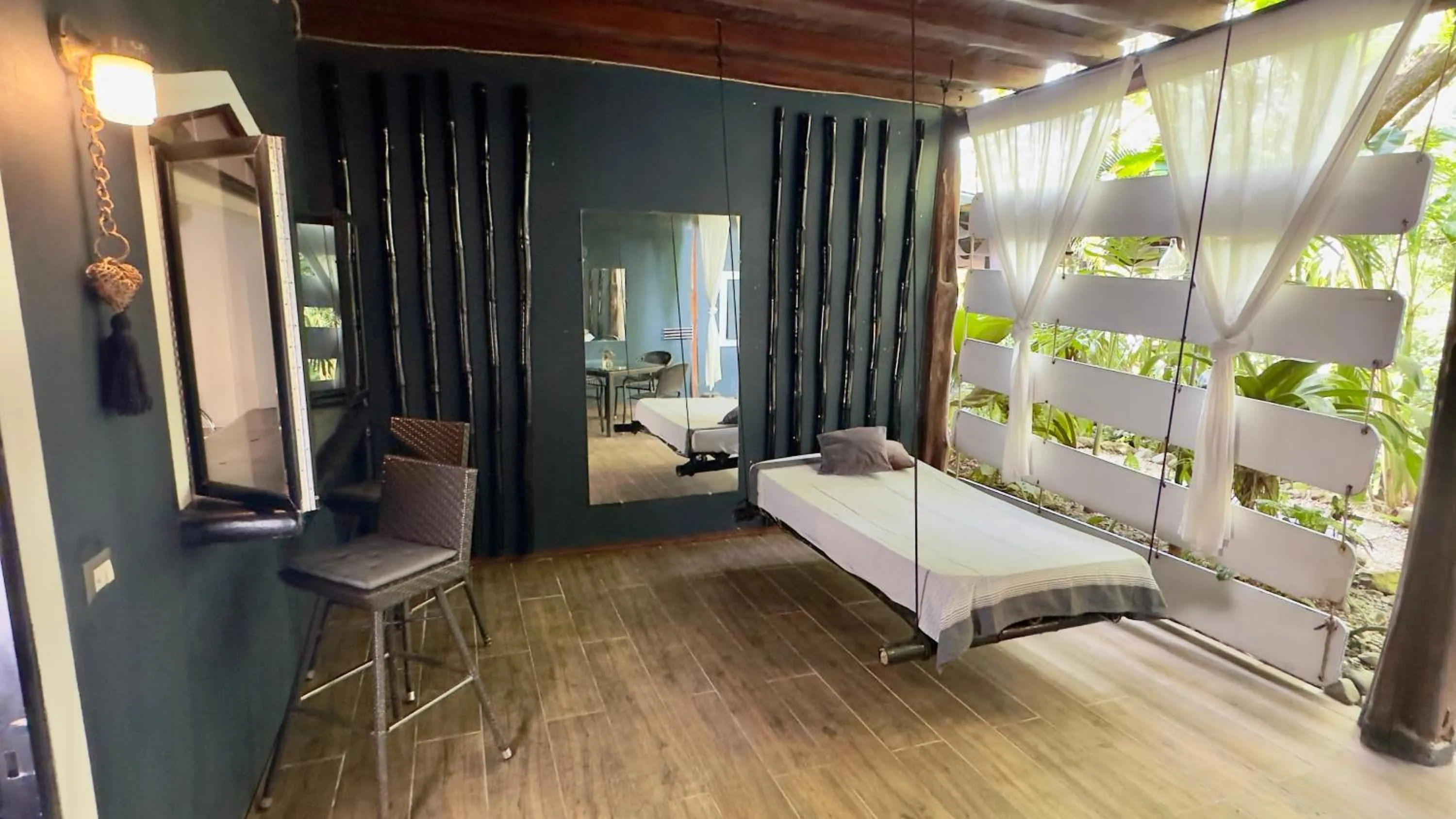 Balcony/Terrace, Bed in Canaima Chill House