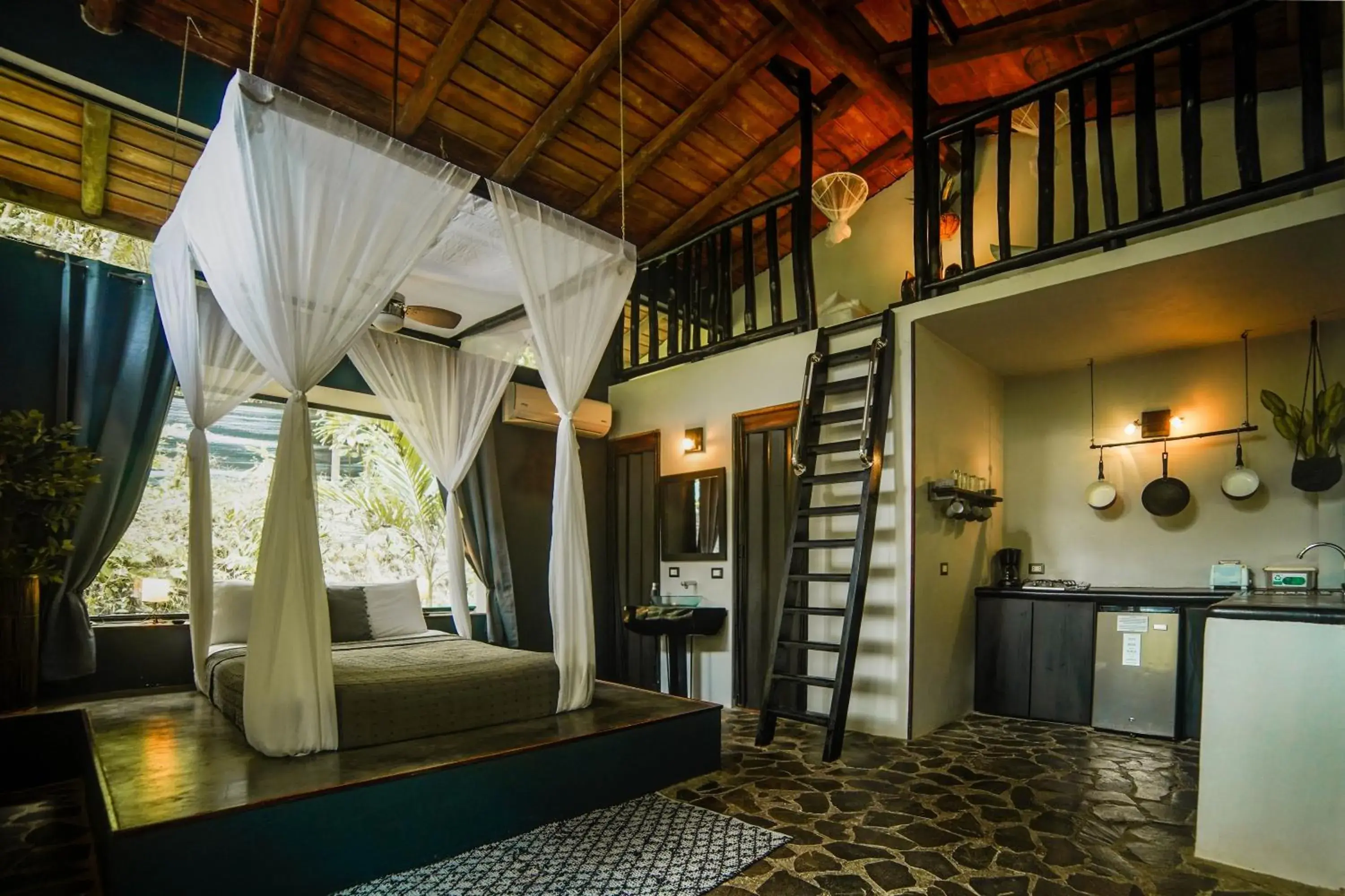 Loft Suite in Canaima Chill House Loft Suite in Canaima Chill House