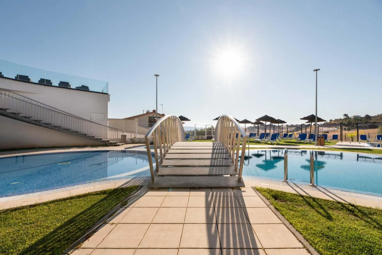 Swimming pool in Exe São Lázaro